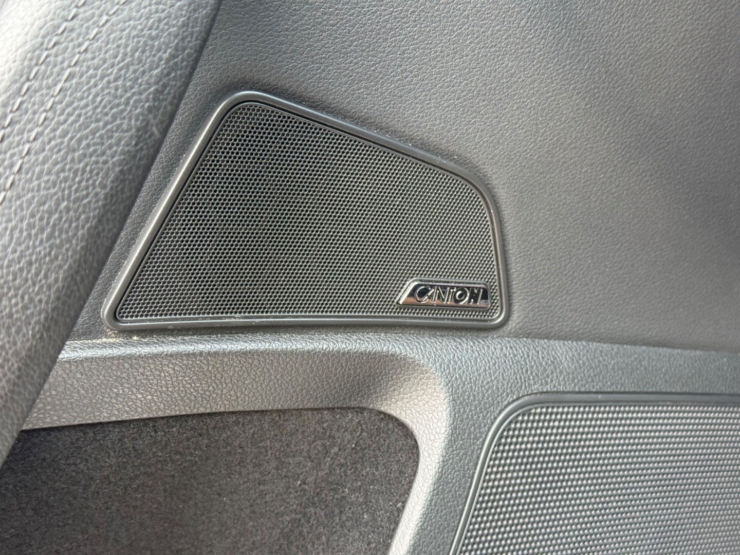 Škoda Superb Combi 2.0 TDI SCR Style – Obrázok 16