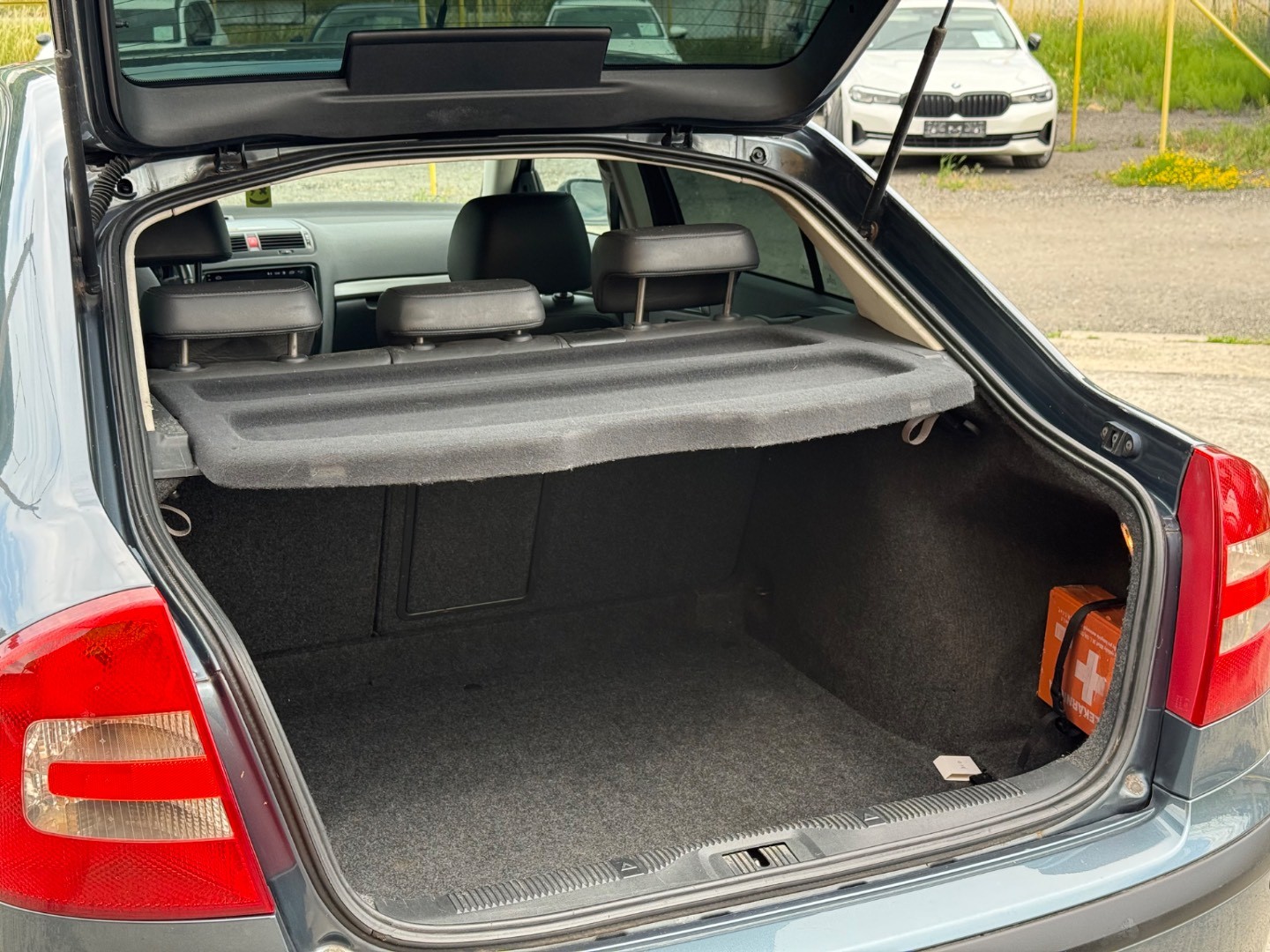 Škoda Octavia 1.9 TDI Elegance DSG – Obrázok 9