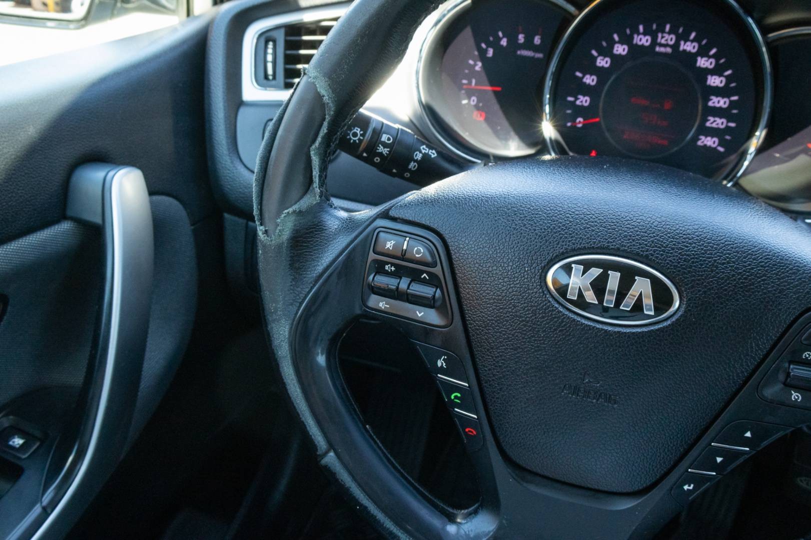 Kia Cee´d SW 1.6 CRDi LX/Silver – Obrázok 14