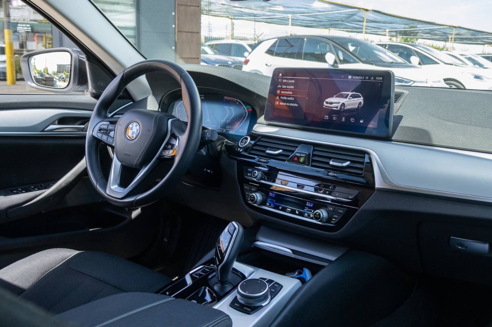 BMW Rad 5 Touring 520d mHEV A/T – Obrázok 14