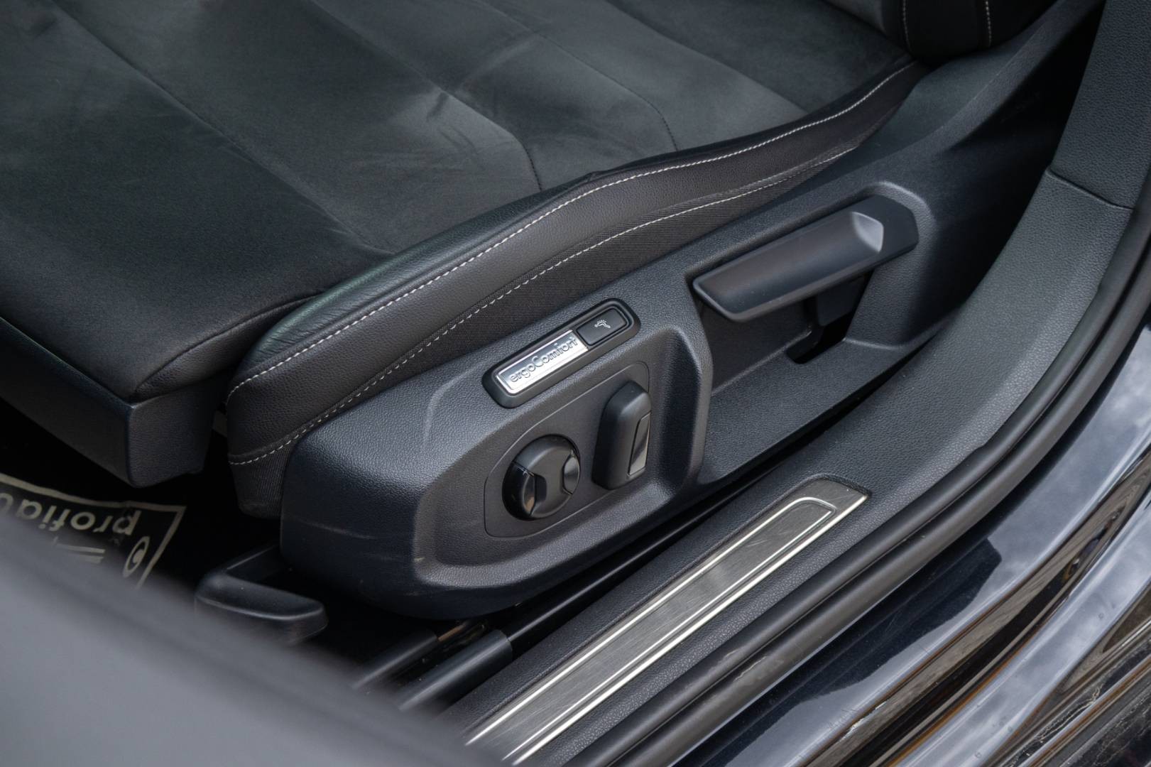 Volkswagen Arteon Shooting Brake SB 2.0 TDI Elegance DSG - NEBÚRANÉ – Obrázok 17