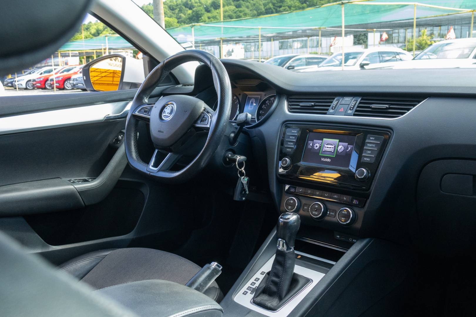 Škoda Octavia Combi 2.0 TDI Elegance/Style DSG – Obrázok 13