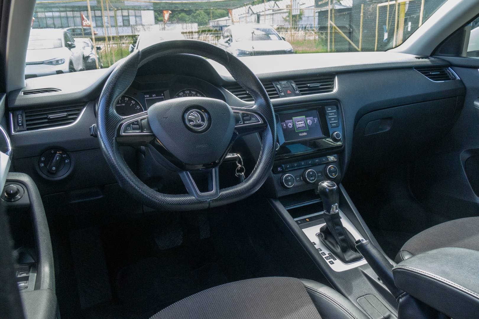 Škoda Octavia Combi 2.0 TDI Elegance/Style DSG – Obrázok 14
