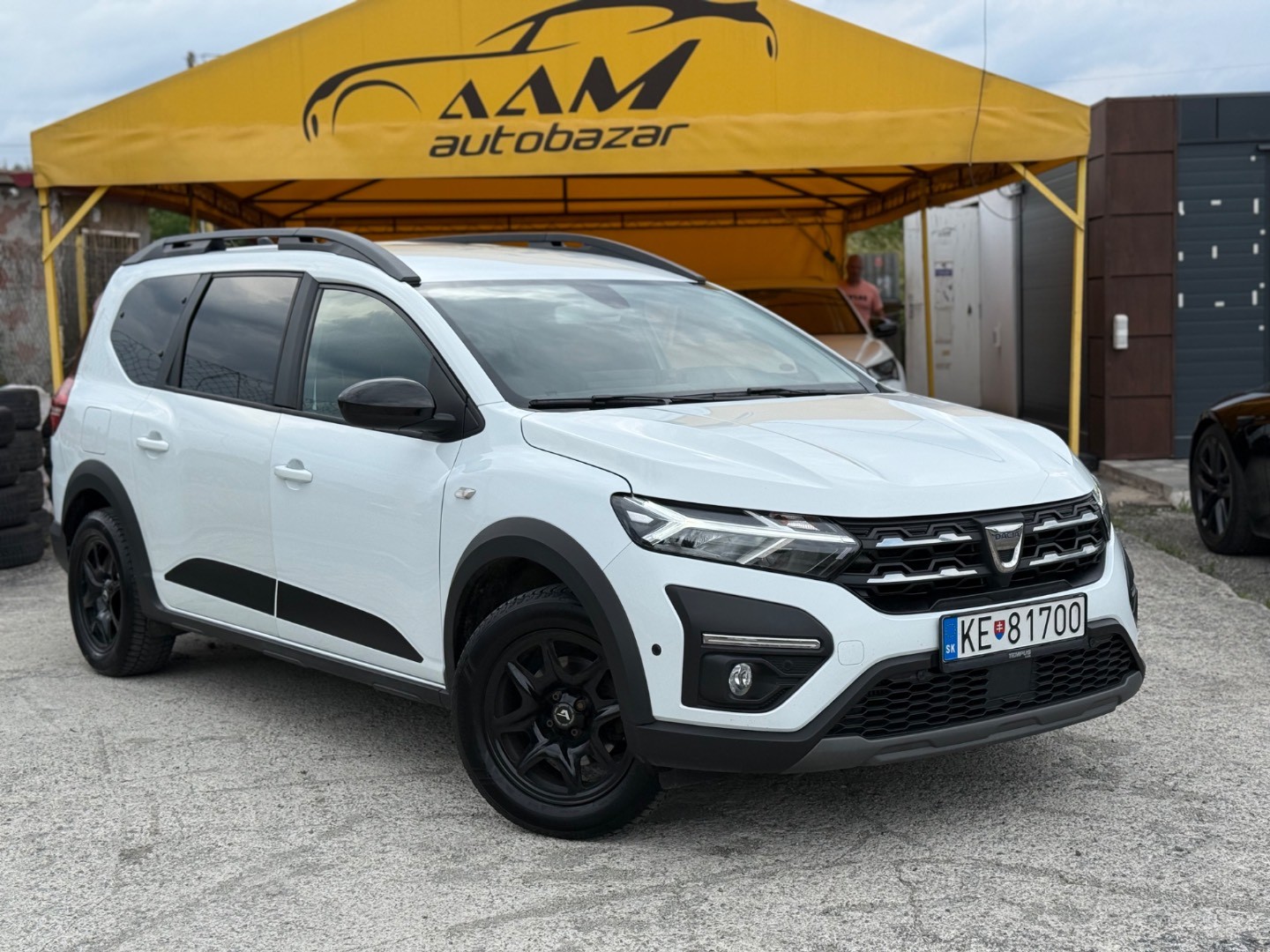 Dacia Jogger 1.0 TCe Comfort 7 MIEST / SK Pôvod / 1.Majiteľ – Obrázok 3