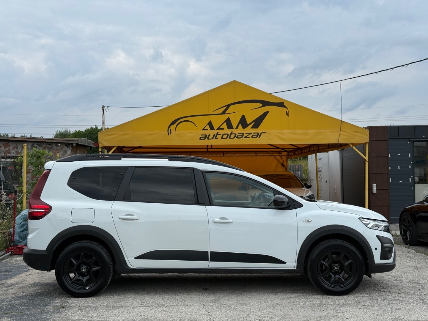 Dacia Jogger 1.0 TCe Comfort 7 MIEST / SK Pôvod / 1.Majiteľ – Obrázok 4