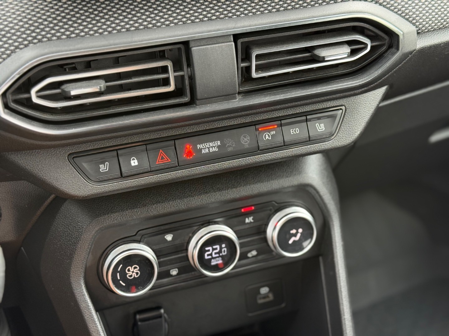 Dacia Jogger 1.0 TCe Comfort 7 MIEST / SK Pôvod / 1.Majiteľ – Obrázok 15