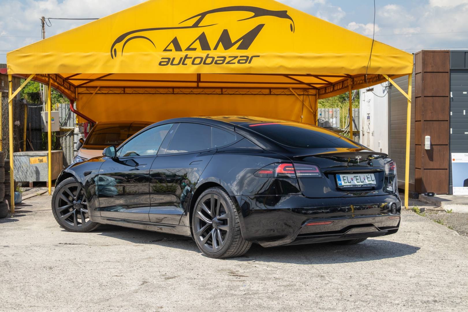 Tesla Model S PLAID -NEBÚRANÉ – Obrázok 6