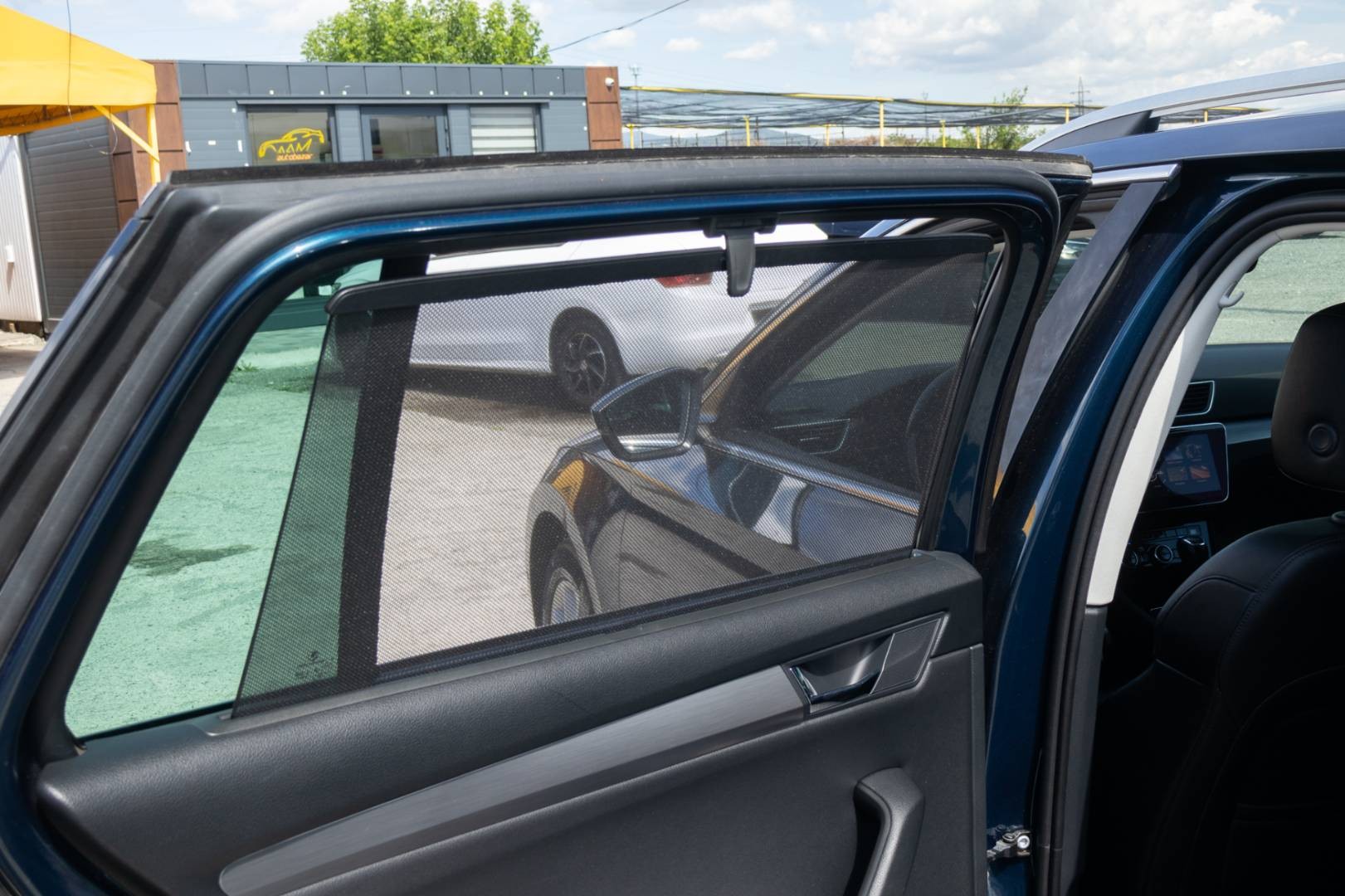 Škoda Superb Combi 2.0 TDI Style DSG EU6 – Obrázok 12
