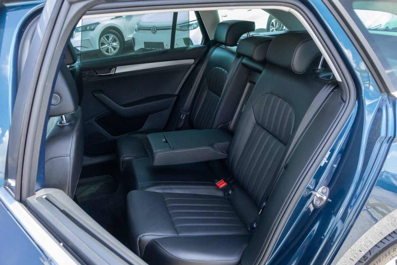 Škoda Superb Combi 2.0 TDI Style DSG EU6 – Obrázok 13