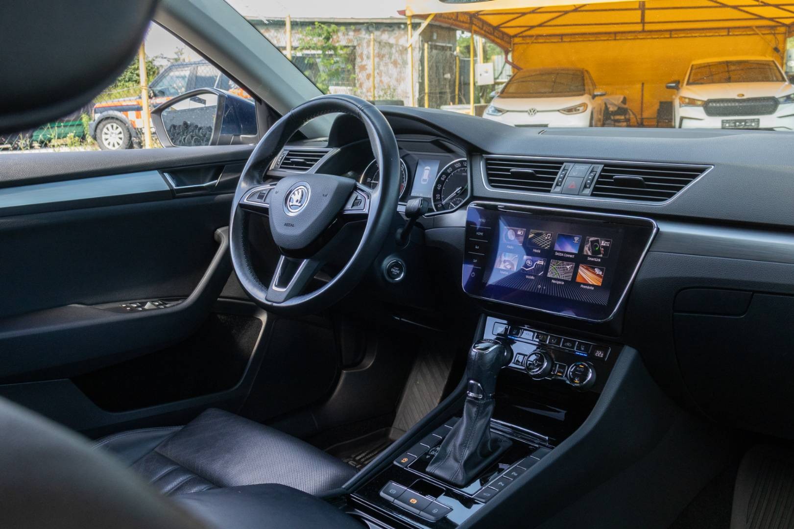 Škoda Superb Combi 2.0 TDI Style DSG EU6 – Obrázok 17