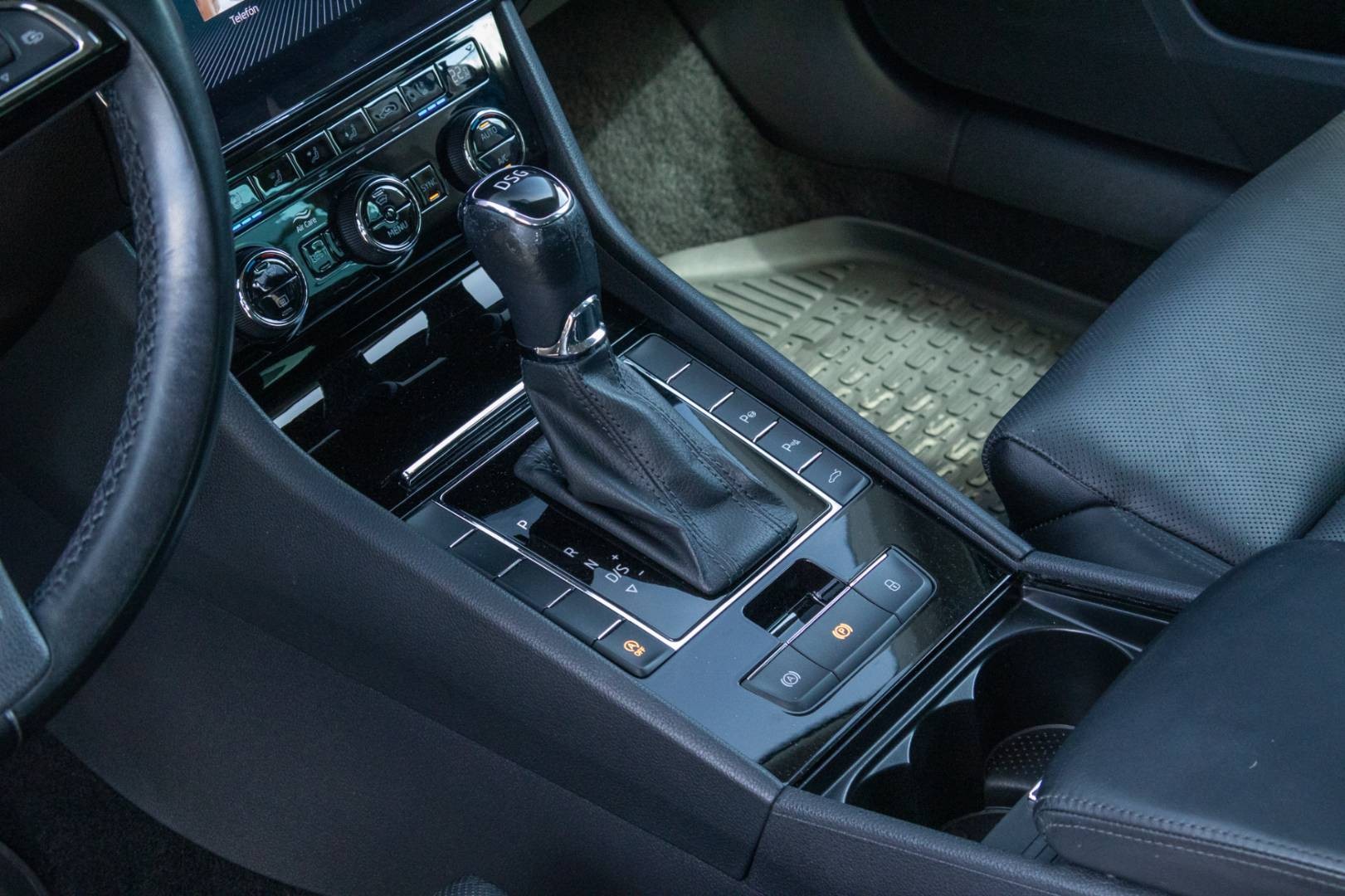 Škoda Superb Combi 2.0 TDI Style DSG EU6 – Obrázok 29