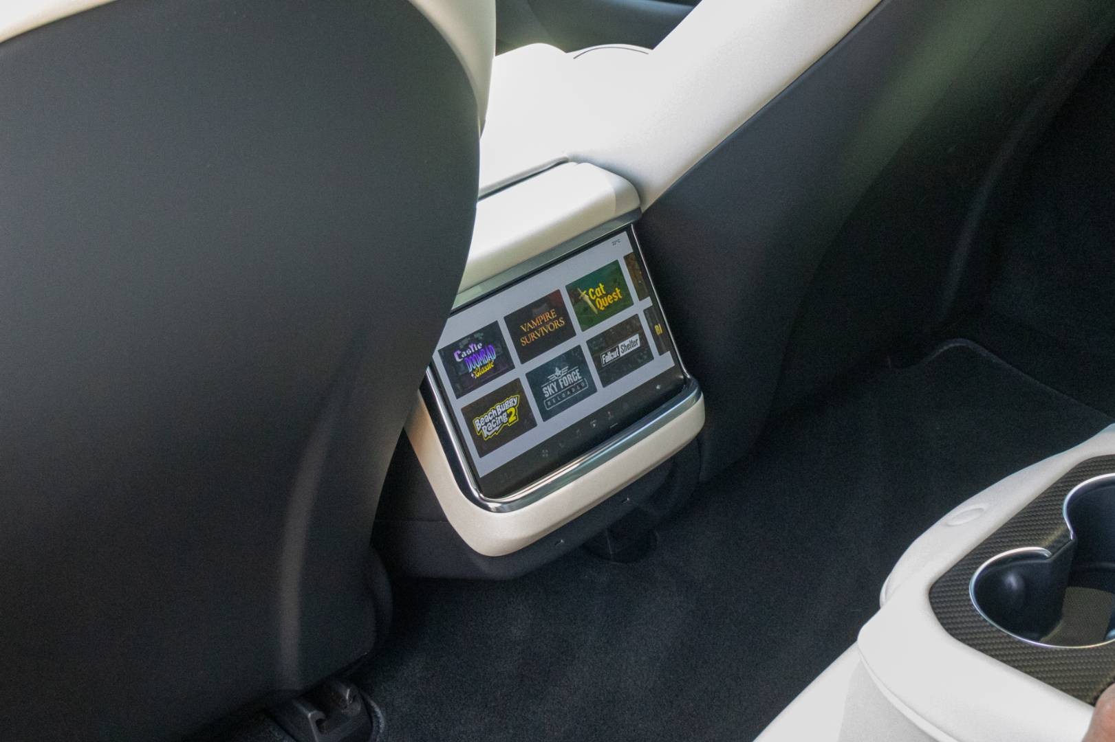 Tesla Model S PLAID -NEBÚRANÉ – Obrázok 13
