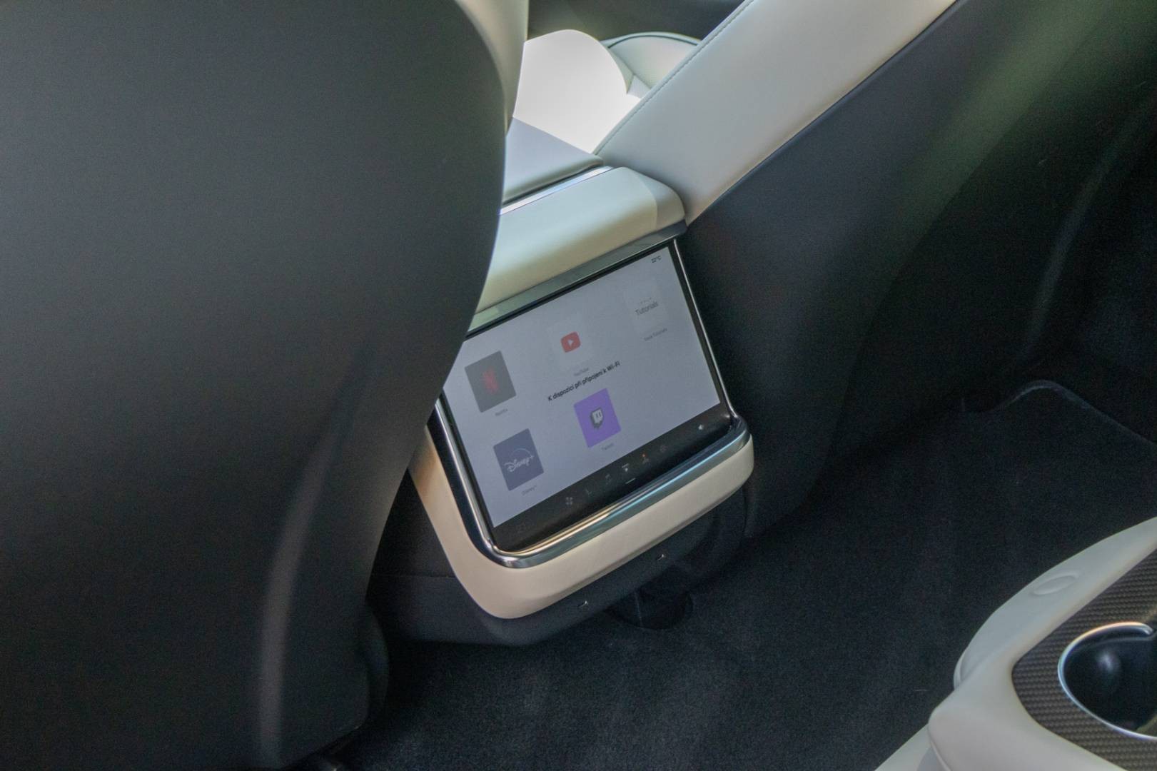 Tesla Model S PLAID -NEBÚRANÉ – Obrázok 14