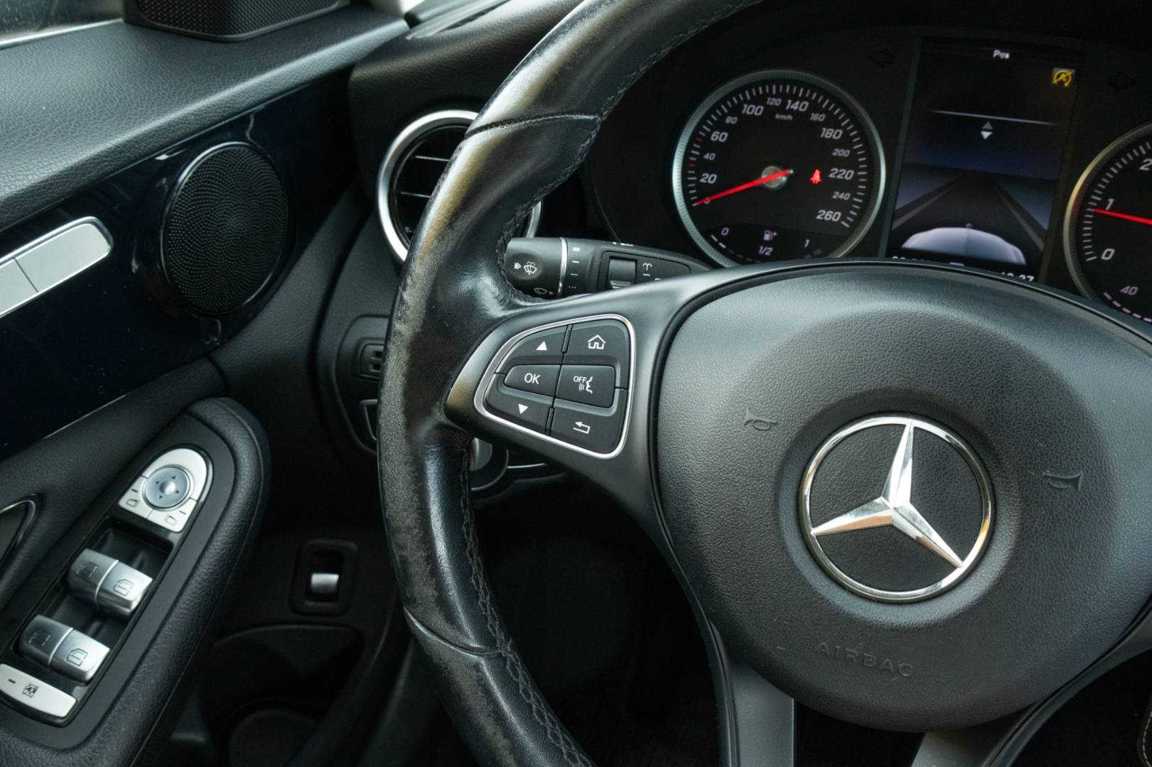 Mercedes-Benz C trieda Kombi 200 d – Obrázok 18