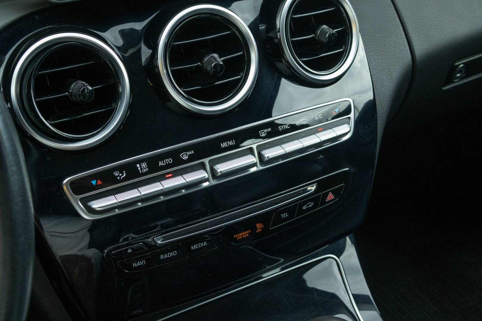 Mercedes-Benz C trieda Kombi 200 d – Obrázok 26