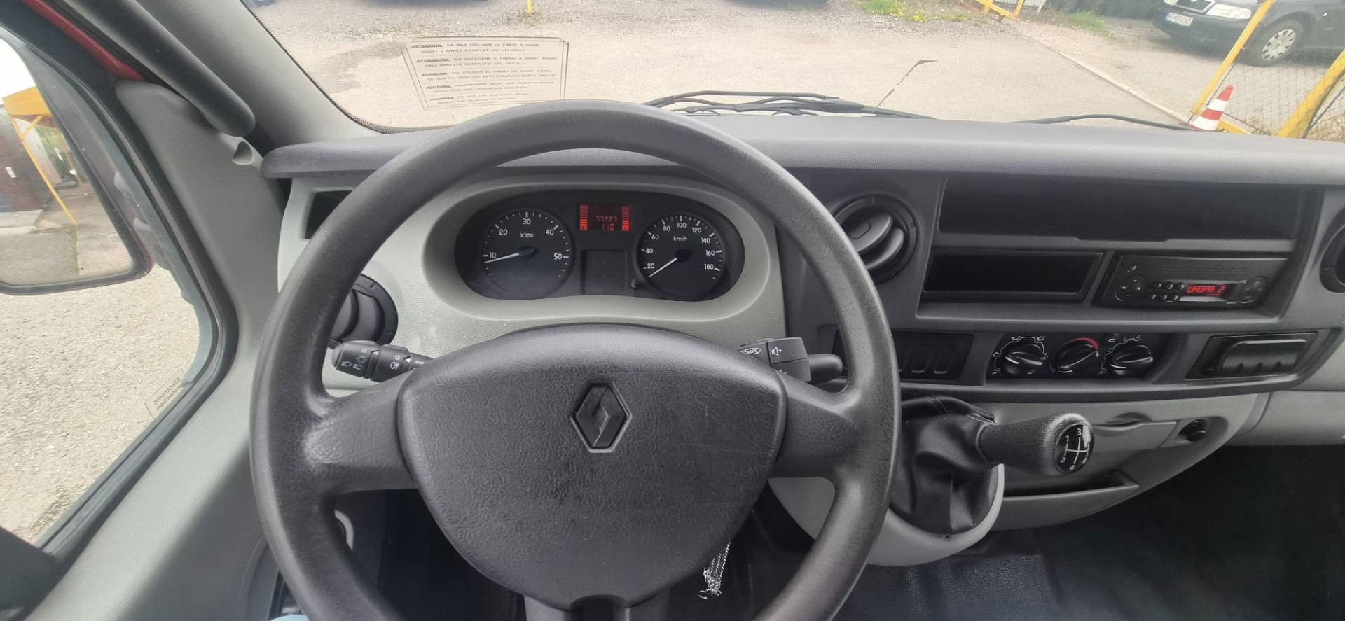 Renault Mascott 54 3.0 DCi L4H3 – Obrázok 12