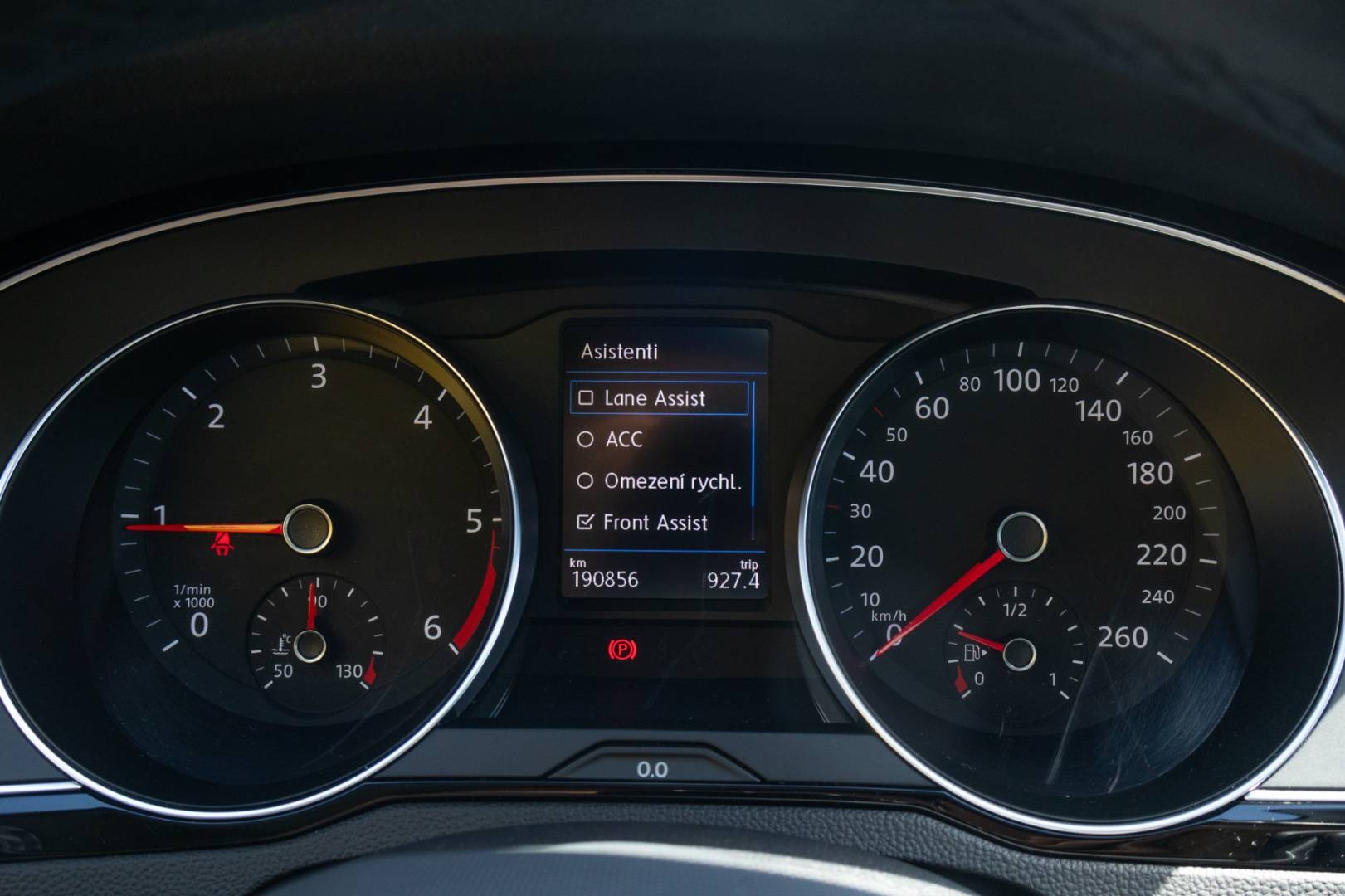 Volkswagen Passat Variant 2.0 TDI EVO Business – Obrázok 17
