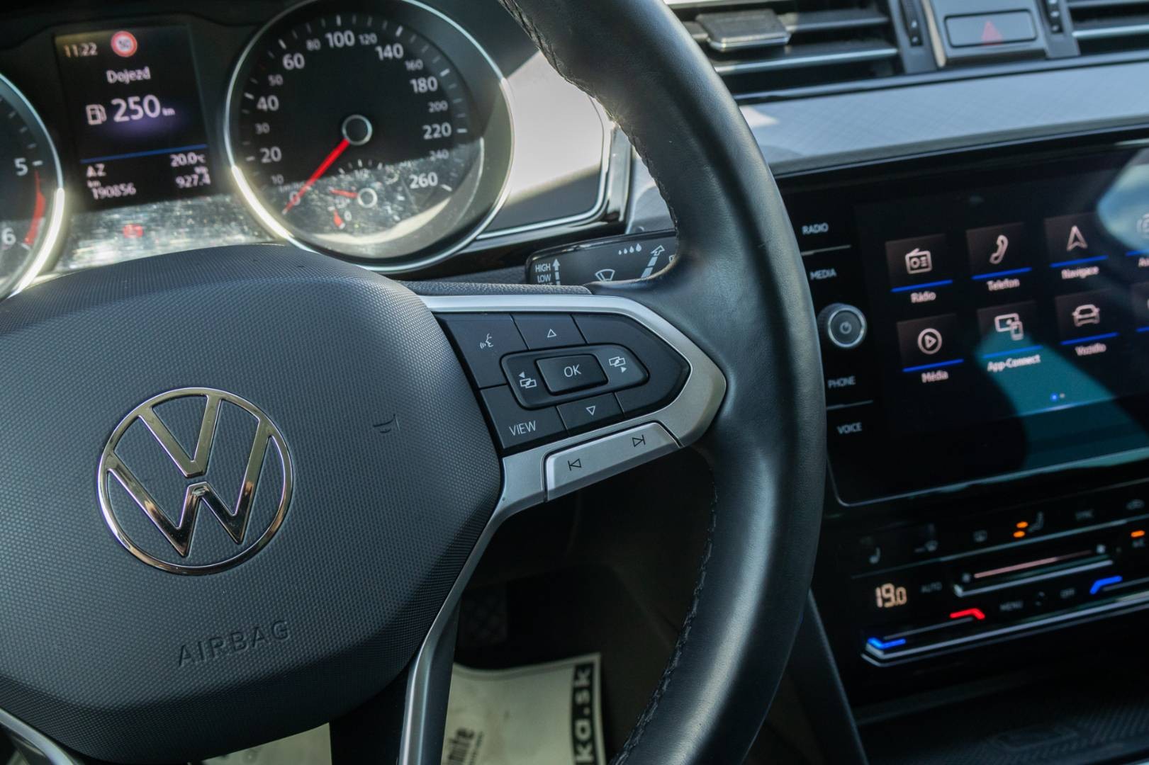 Volkswagen Passat Variant 2.0 TDI EVO Business – Obrázok 18
