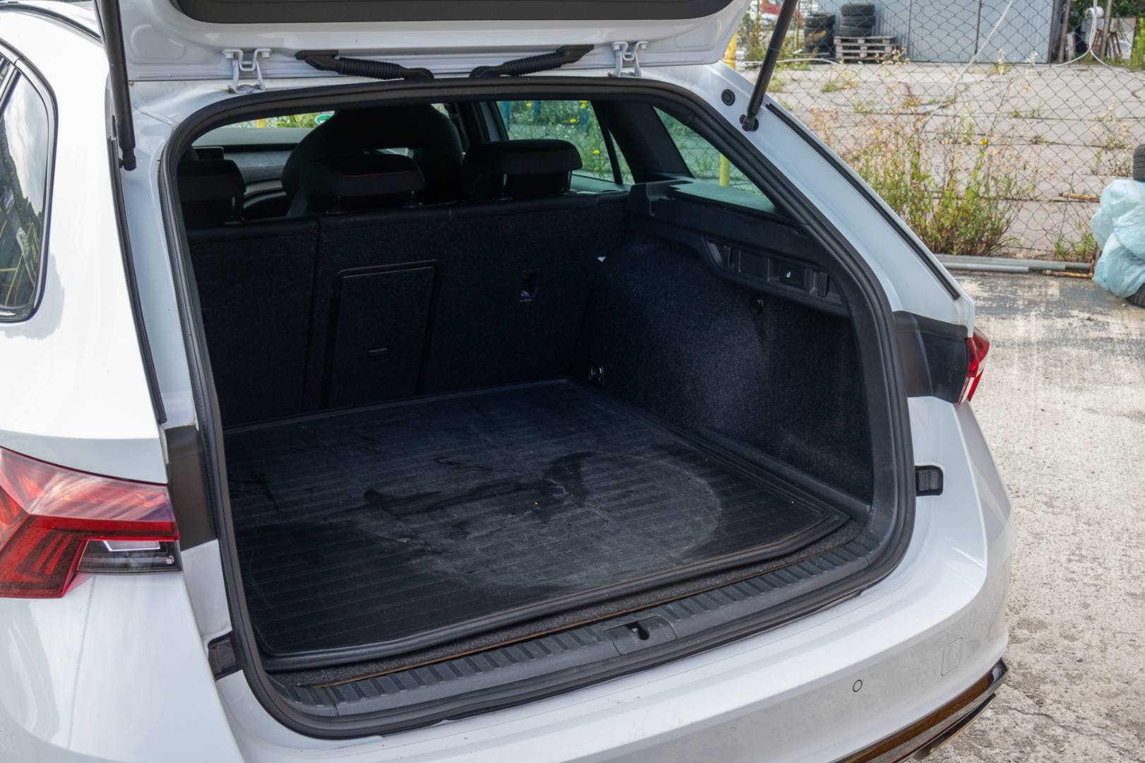Škoda Octavia Combi 1.4 TSI iV PHEV RS DSG – Obrázok 9