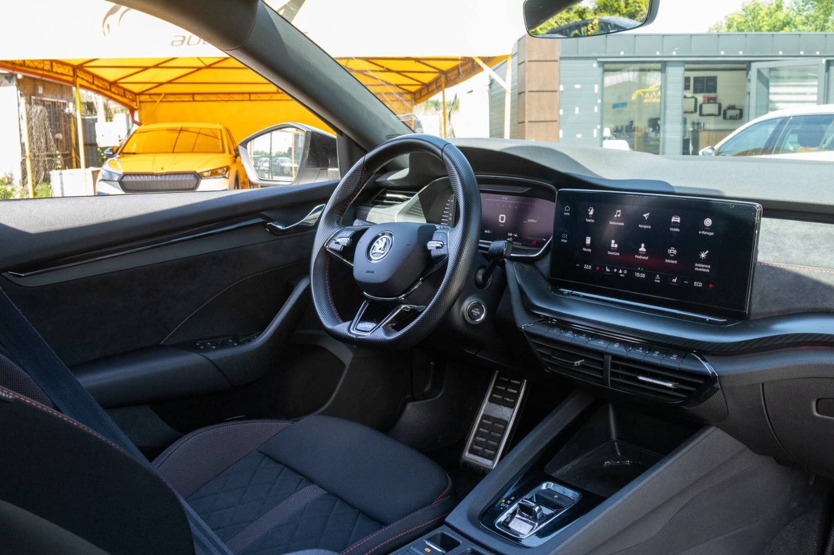 Škoda Octavia Combi 1.4 TSI iV PHEV RS DSG – Obrázok 14