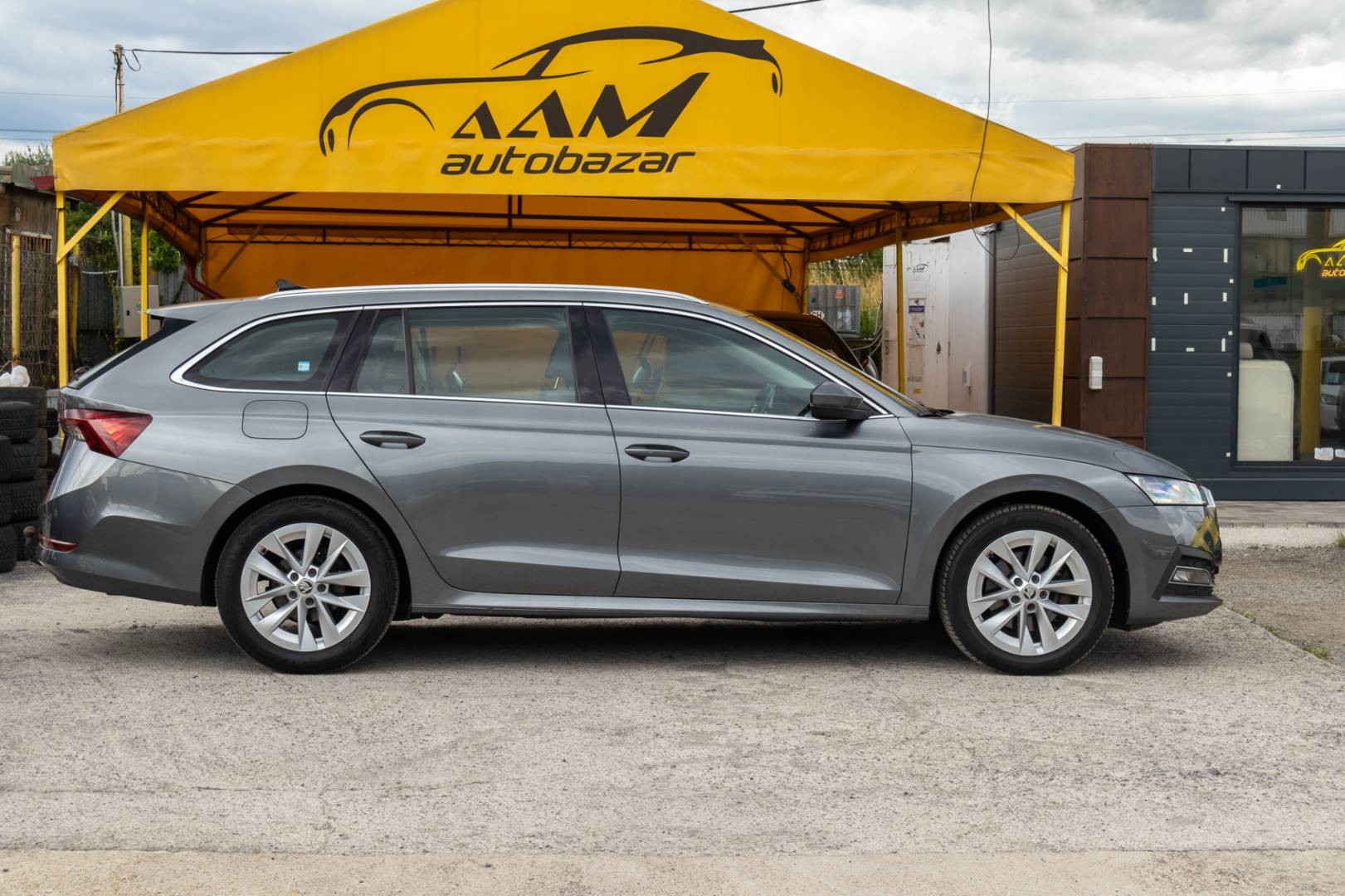 Škoda Octavia Combi 2.0 TDI SCR Style DSG – Obrázok 4