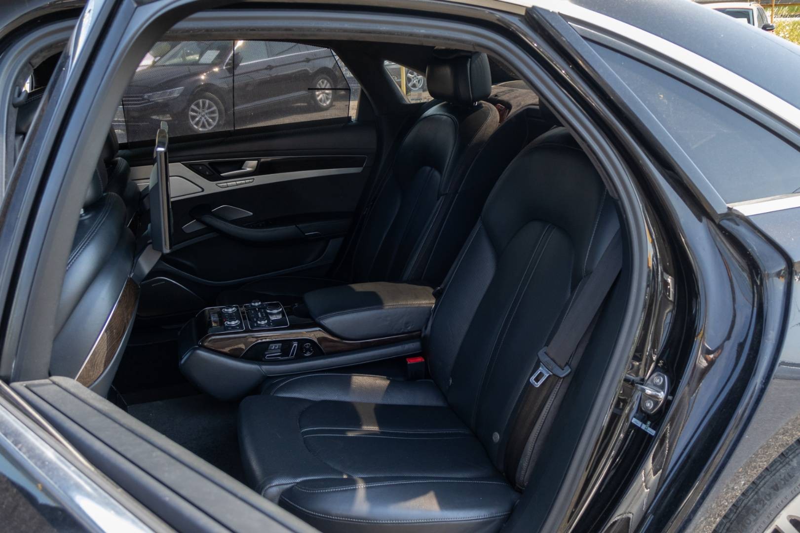 Audi A8 Long 4.2 TDI V8 tiptronic – Obrázok 11