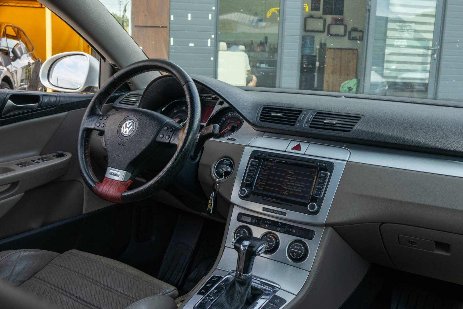 Volkswagen Passat Variant 2.0 TDI CR DSG Highline – Obrázok 14