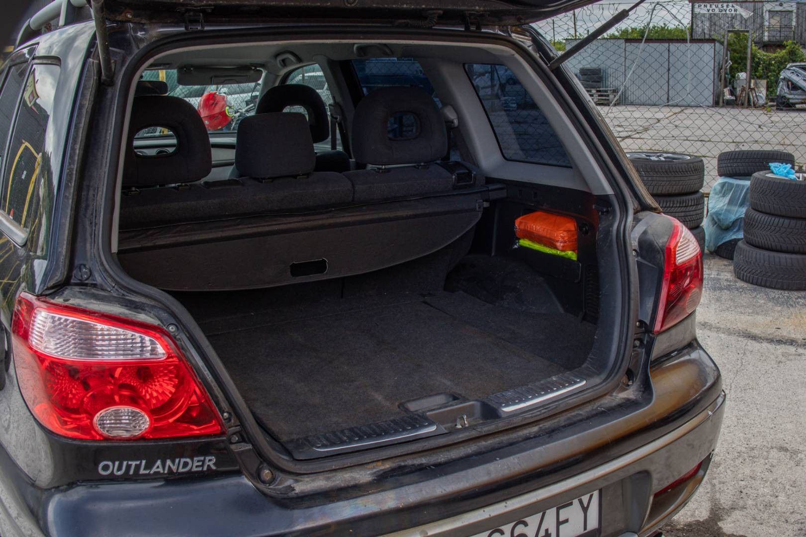 Mitsubishi Outlander 2.0 Benzín-LPG Nové STK+EK – Obrázok 10