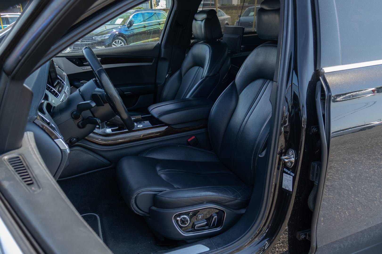 Audi A8 Long 4.2 TDI V8 tiptronic – Obrázok 14