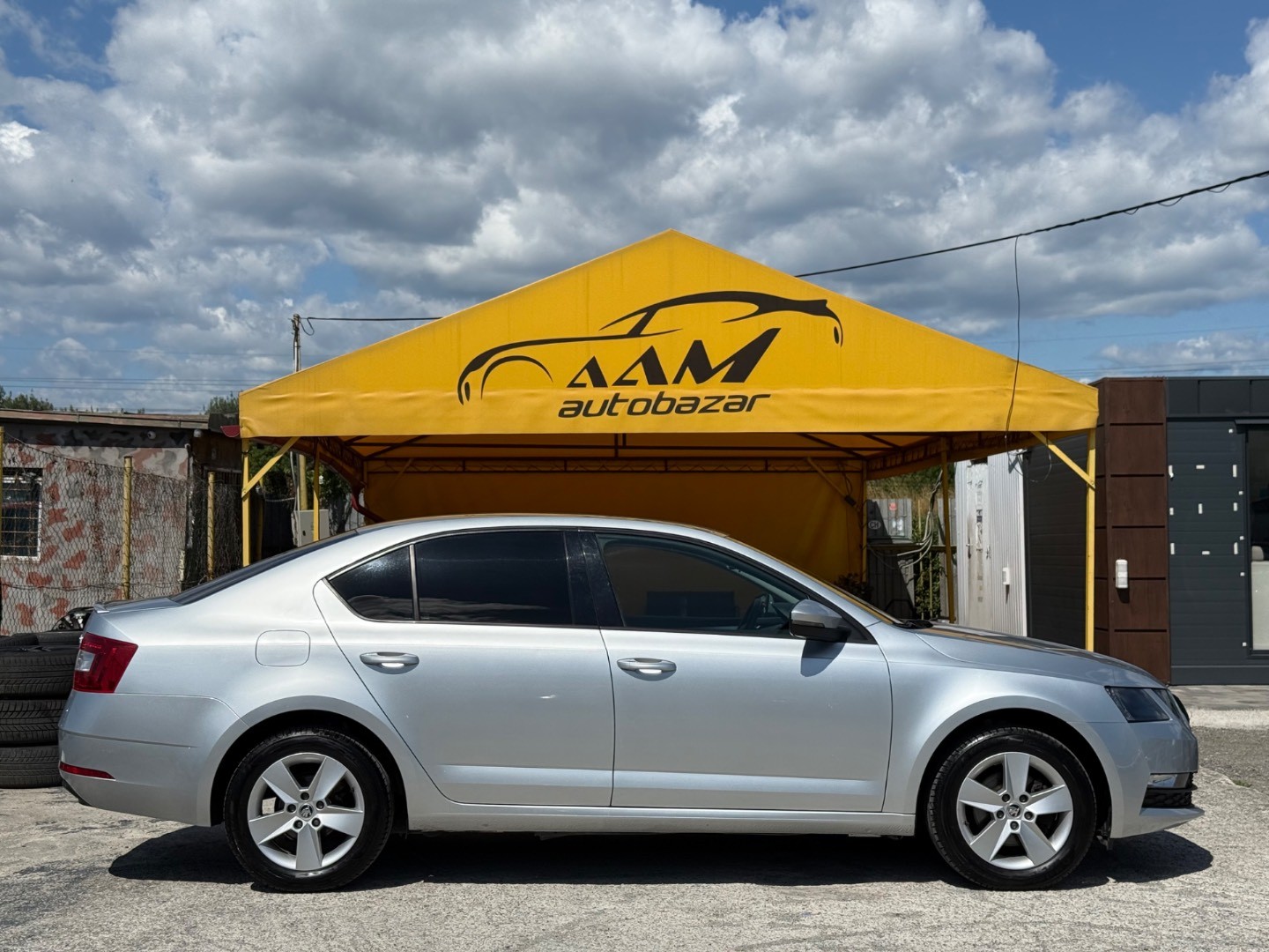 Škoda Octavia 1.5 TSI Ambition / 1.Majiteľ / NEBÚRANÉ / SK Pôvod – Obrázok 4