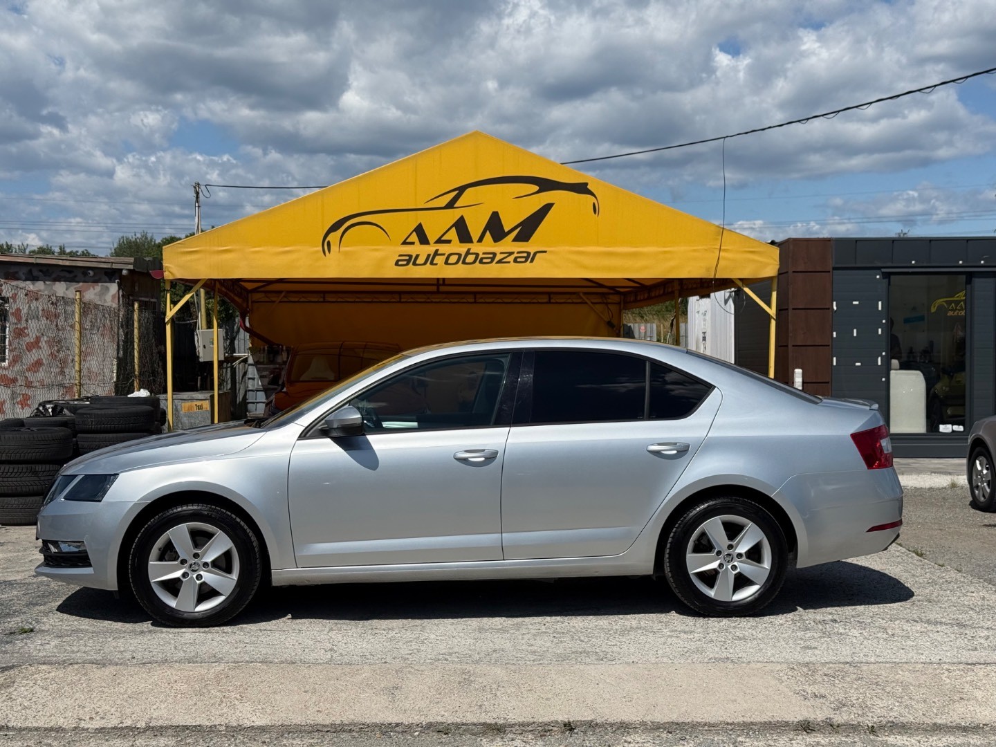 Škoda Octavia 1.5 TSI Ambition / 1.Majiteľ / NEBÚRANÉ / SK Pôvod – Obrázok 5