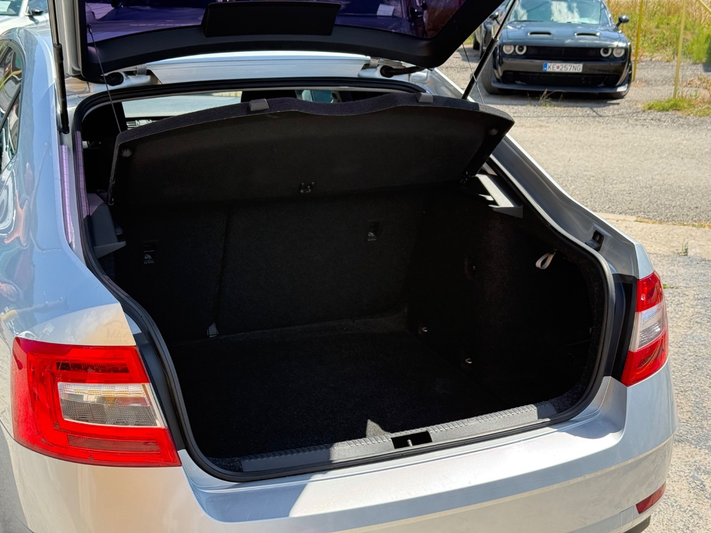 Škoda Octavia 1.5 TSI Ambition / 1.Majiteľ / NEBÚRANÉ / SK Pôvod – Obrázok 9