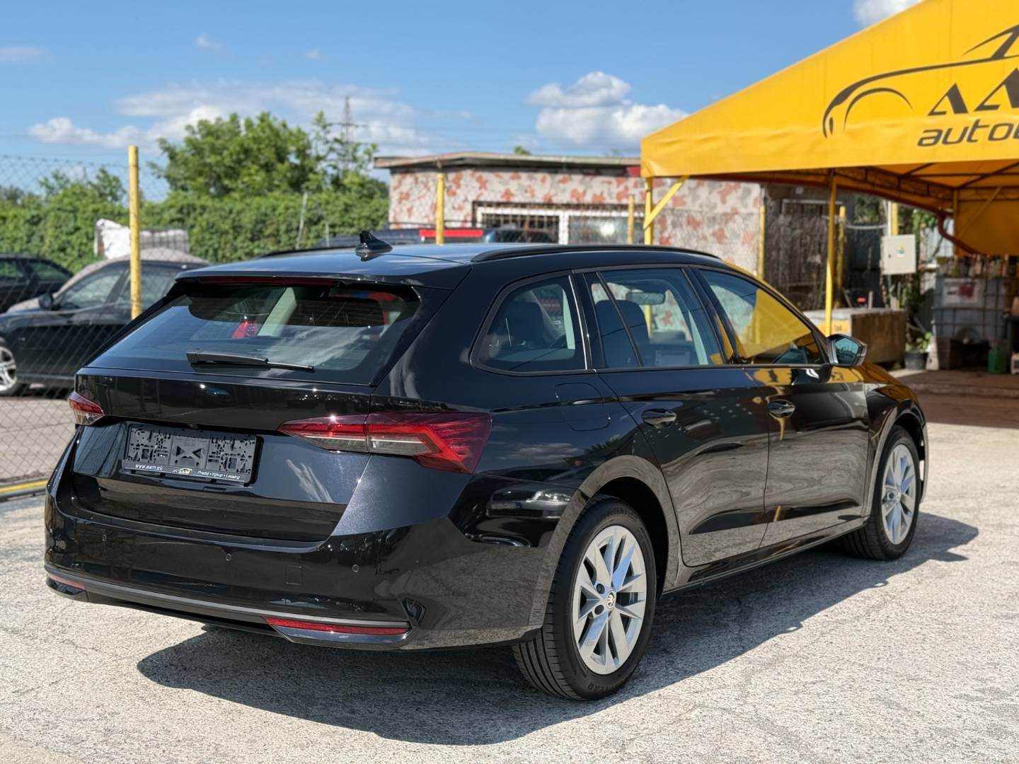 Škoda Octavia Combi 2.0 TDI DSG Selection+ / NEBÚRANÉ / Po servise – Obrázok 8
