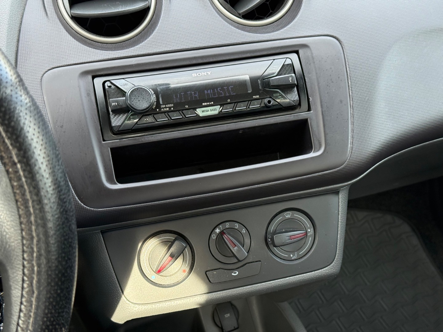 Seat Ibiza 1.2i 12V Entry – Obrázok 13