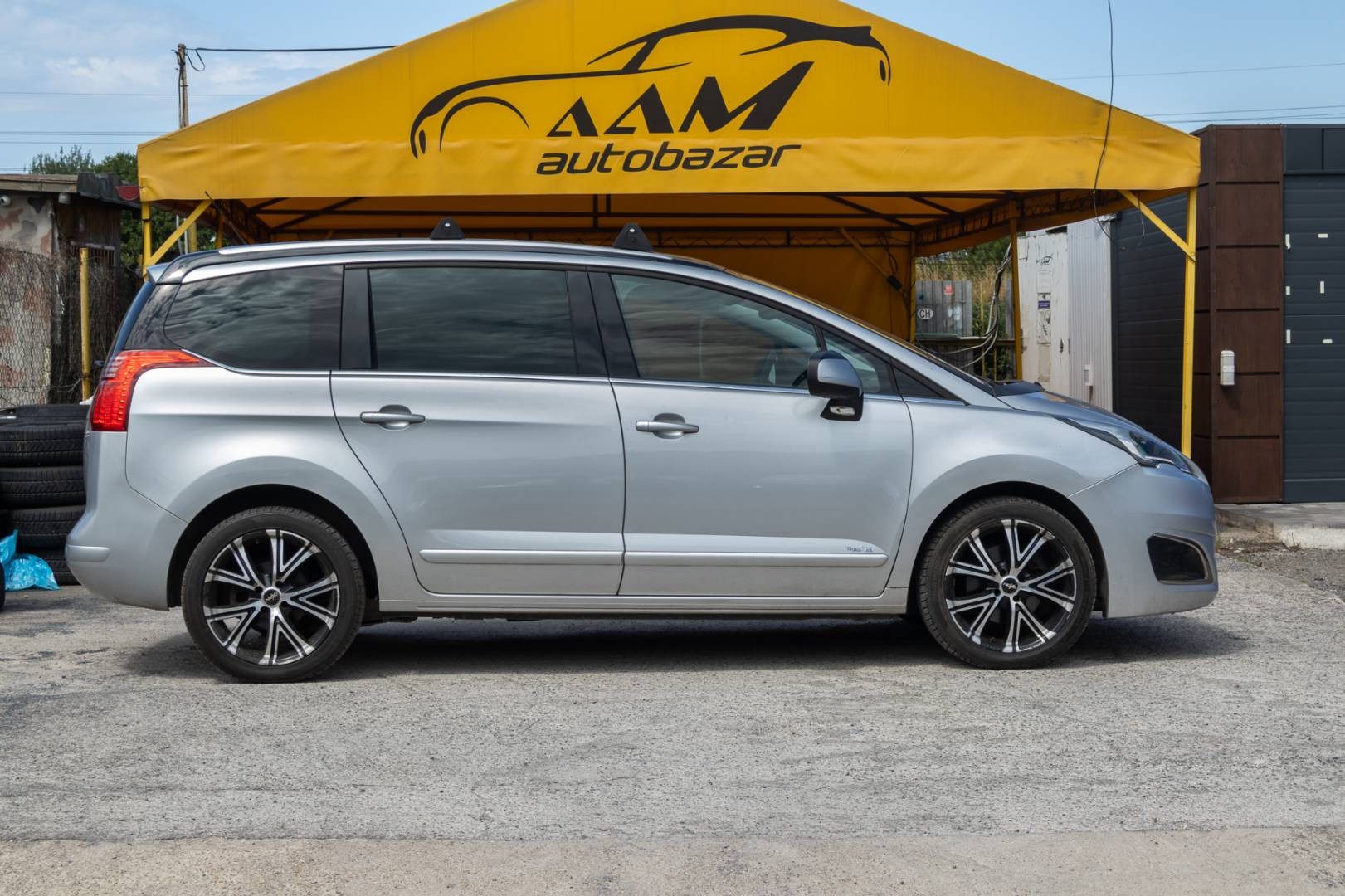 Peugeot 5008 2.0 BlueHDi 7-miest,166tis.km – Obrázok 4