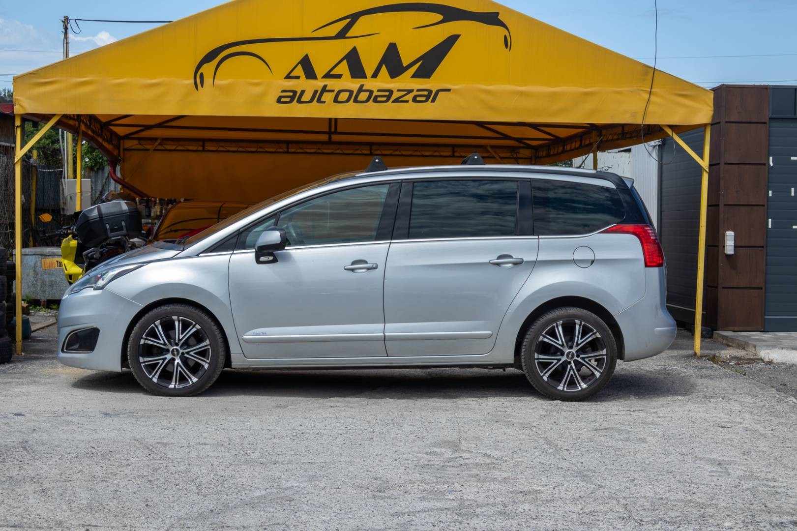 Peugeot 5008 2.0 BlueHDi 7-miest,166tis.km – Obrázok 5