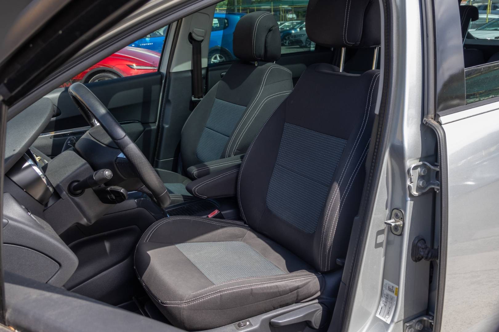 Peugeot 5008 2.0 BlueHDi 7-miest,166tis.km – Obrázok 12