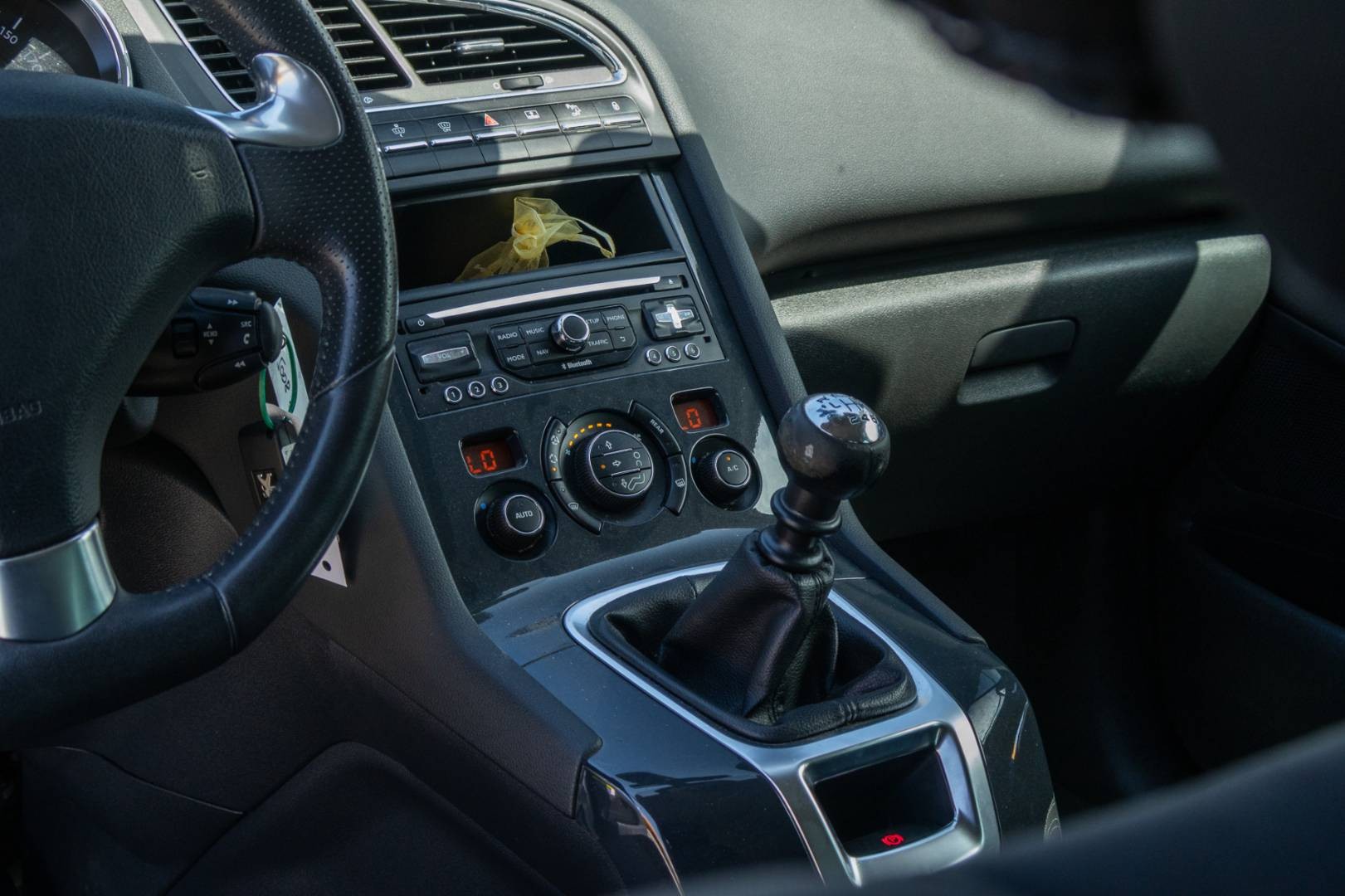 Peugeot 5008 2.0 BlueHDi 7-miest,166tis.km – Obrázok 19