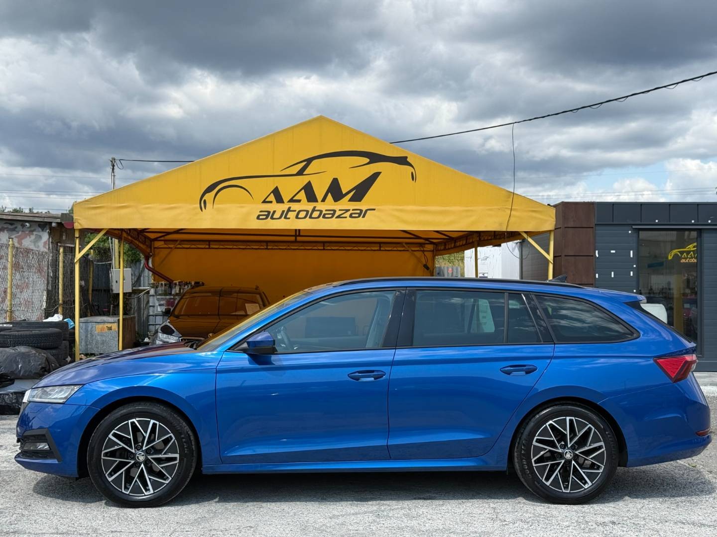 Škoda Octavia Combi 2.0 TDI SCR DSG Ambition - NEBÚRANÉ – Obrázok 5