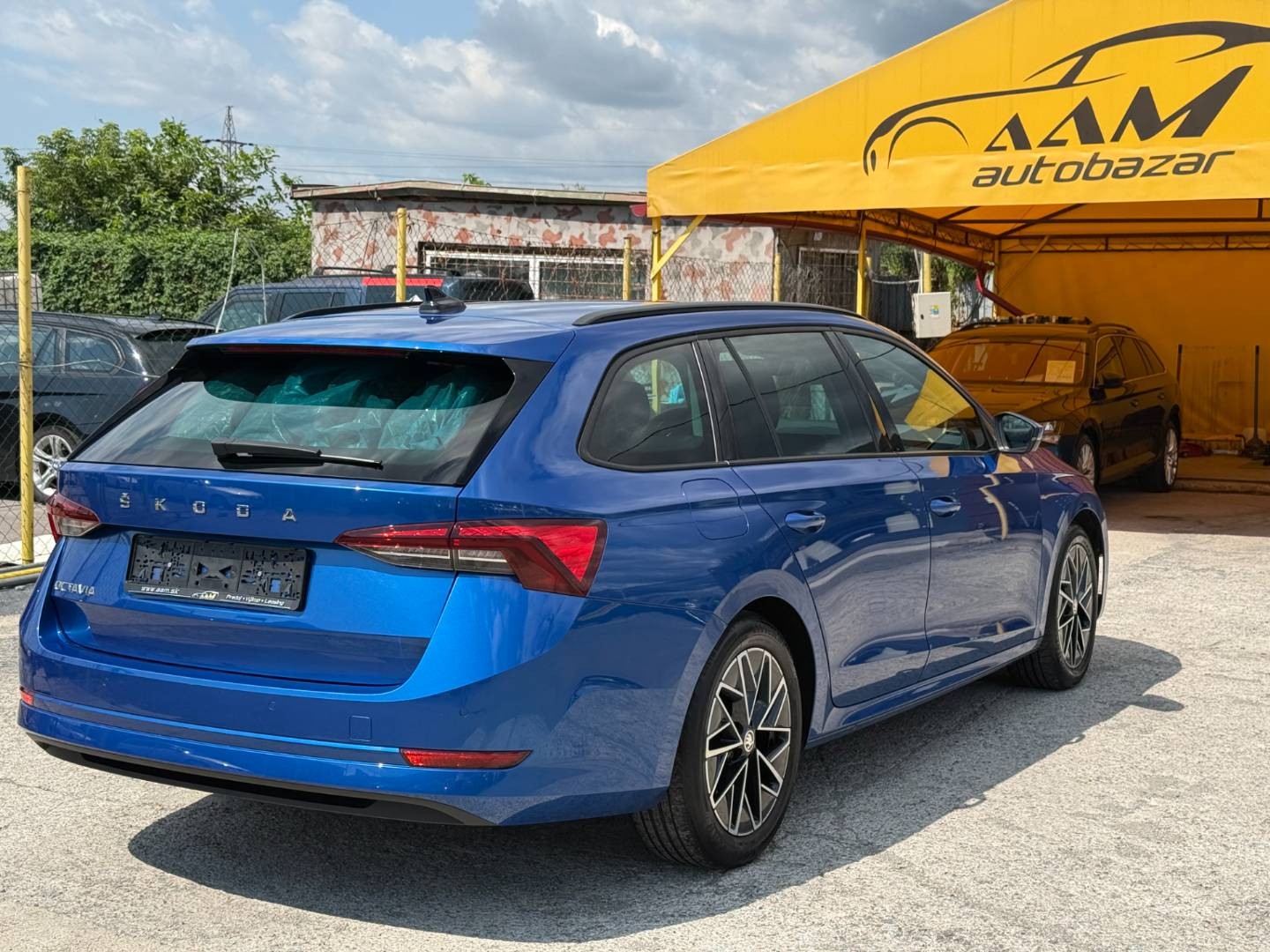Škoda Octavia Combi 2.0 TDI SCR DSG Ambition - NEBÚRANÉ – Obrázok 8