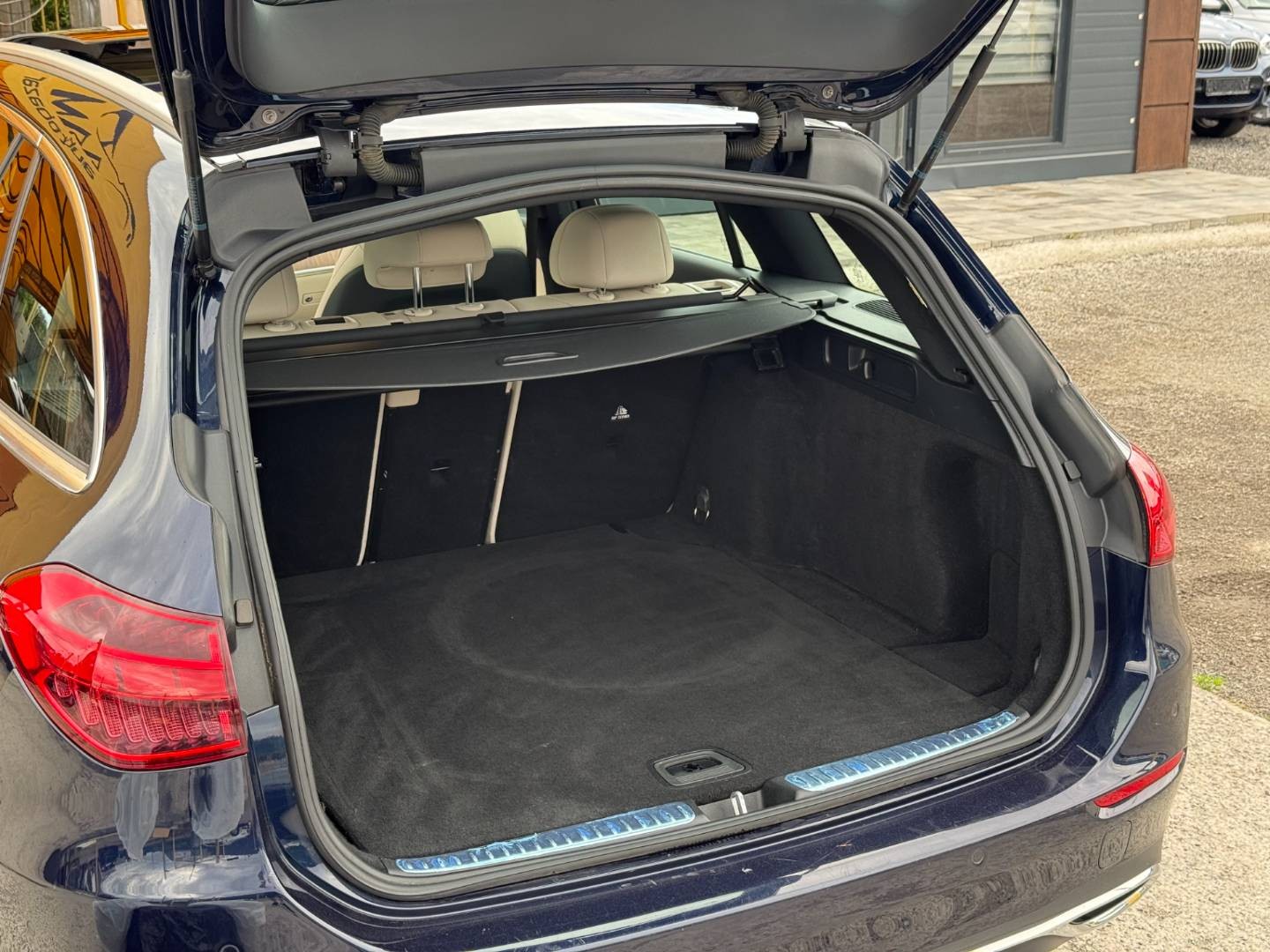 Mercedes-Benz C trieda Kombi 220 d mHEV A/T – Obrázok 9