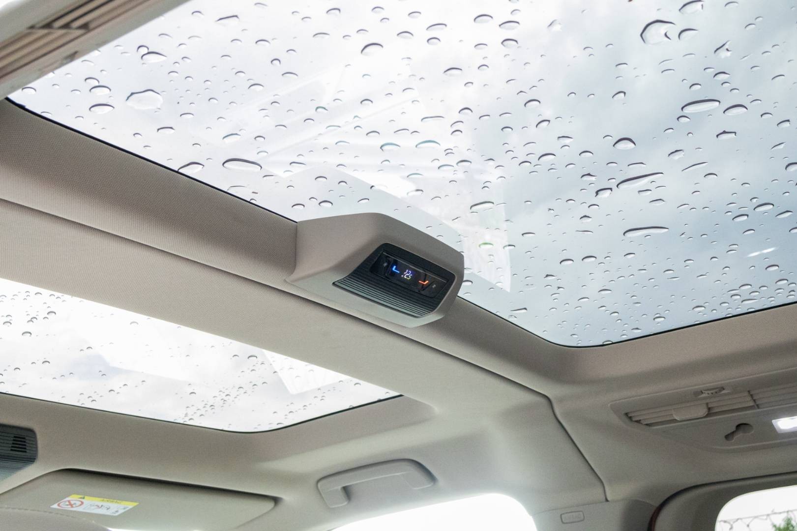 Volkswagen Multivan 2.0 TSI Style / NEBÚRANÉ / PPF – Obrázok 12