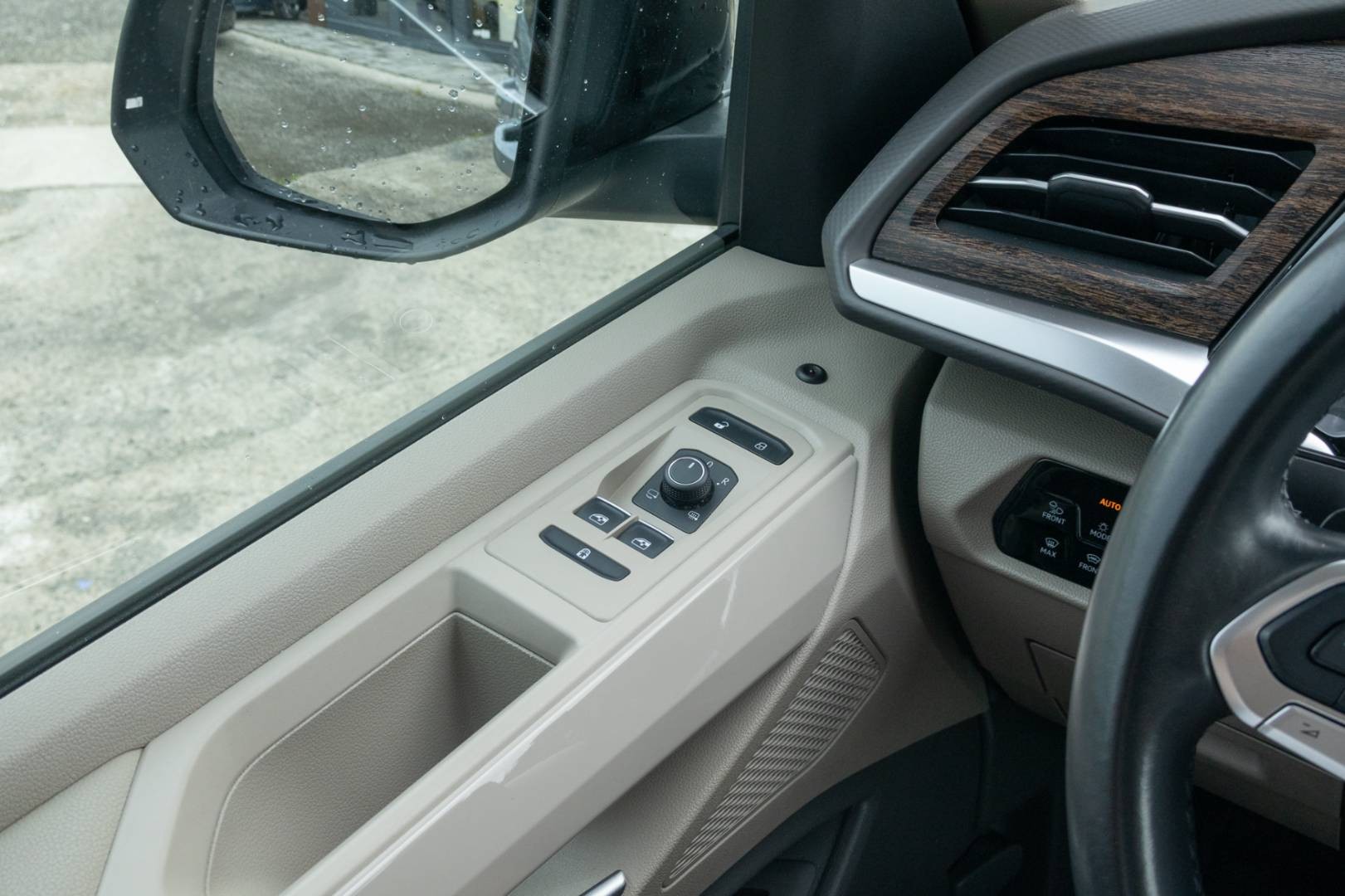 Volkswagen Multivan 2.0 TSI Style / NEBÚRANÉ / PPF – Obrázok 16