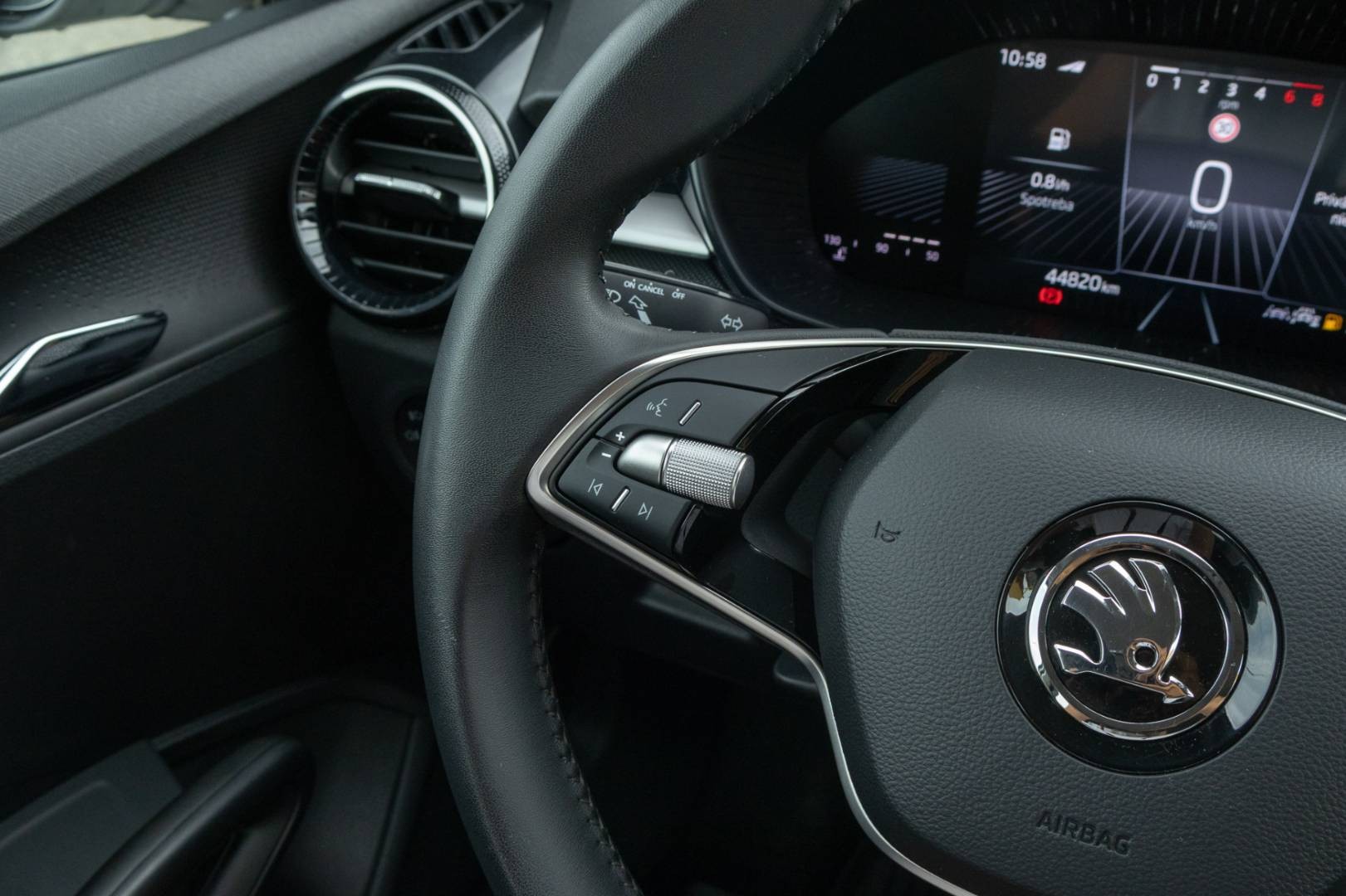 Škoda Fabia 1.0 TSI Selection – Obrázok 14