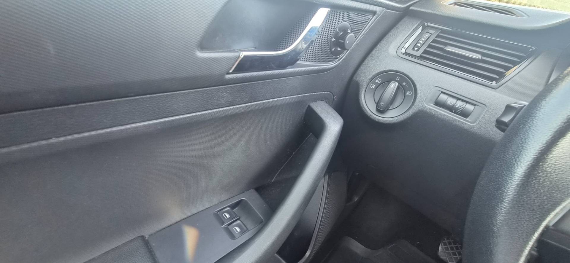 Škoda Rapid 1.2 TSI 105k Ambition – Obrázok 10
