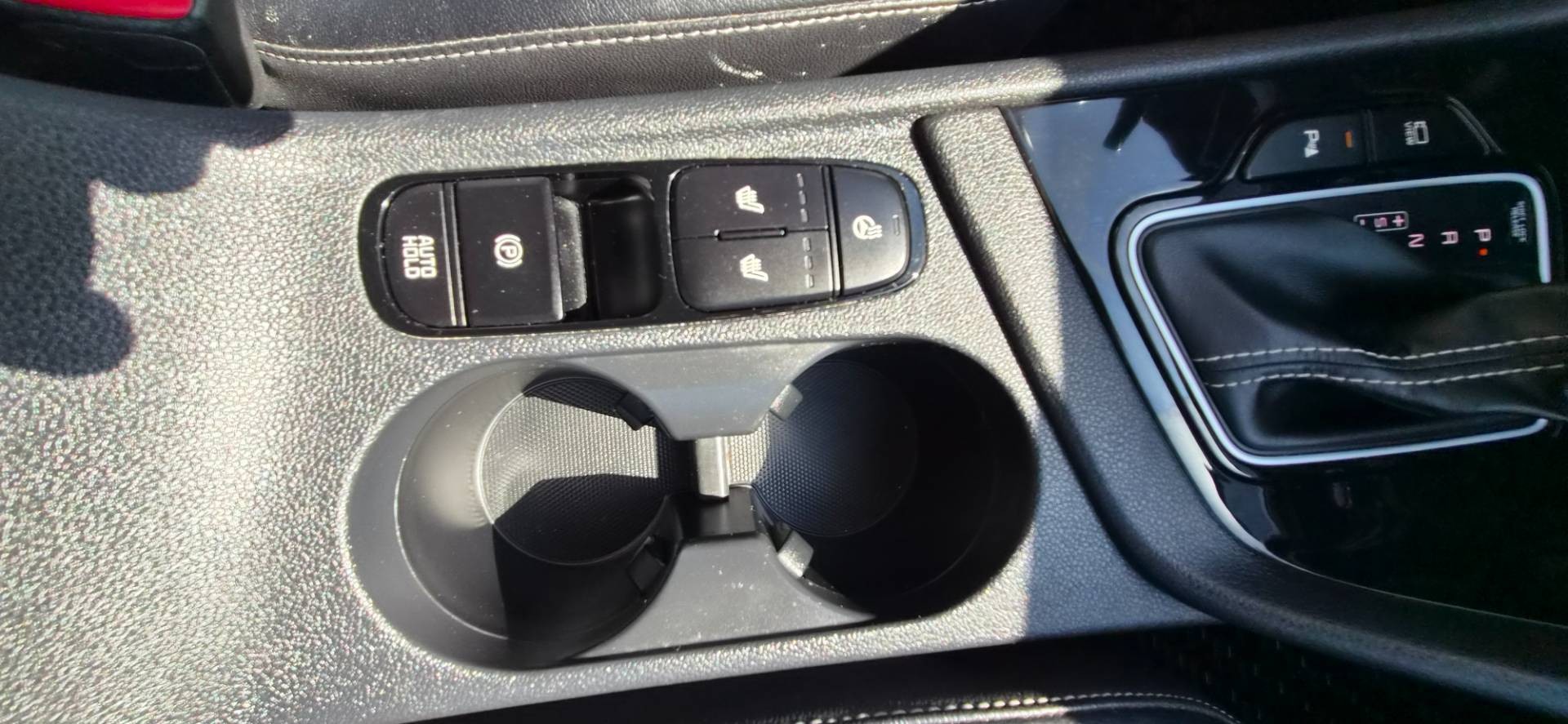 Kia Niro 1.6 GDi Hybrid Platinum A/T – Obrázok 19
