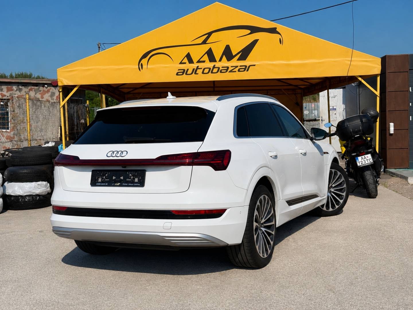 Audi E-tron 55 Quattro S-LINE -NEBÚRANÉ – Obrázok 3