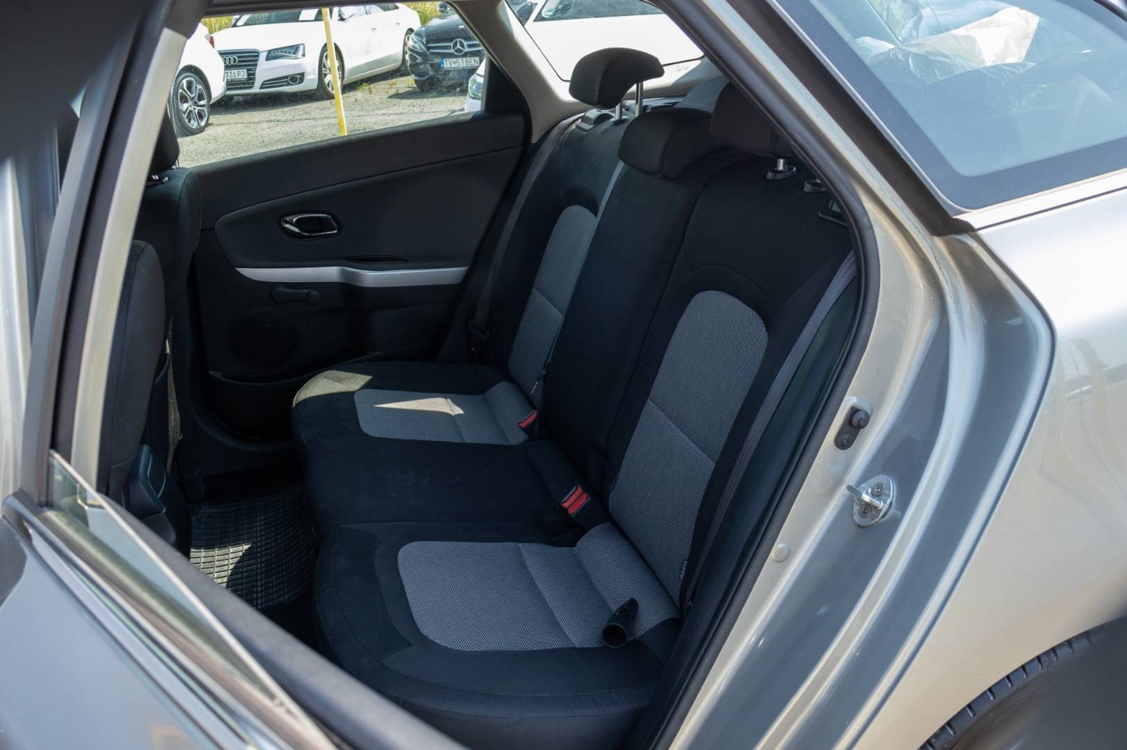 Kia Cee´d SW 1.6 GDi X.Edition – Obrázok 10
