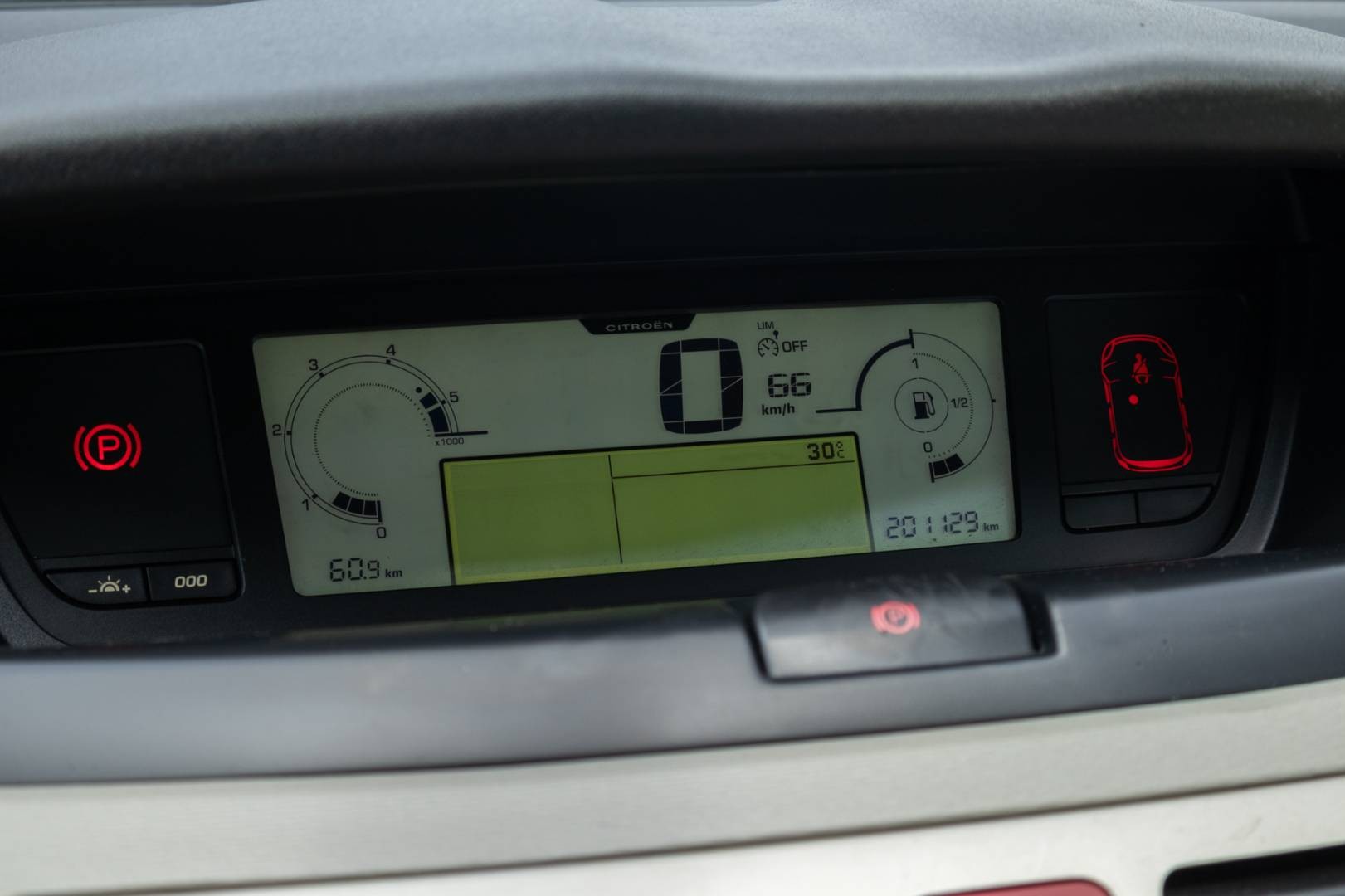Citroën C4 Picasso 2.0 HDI 150k 7 Miest / SK Pôvod / 2.Majiteľ – Obrázok 18