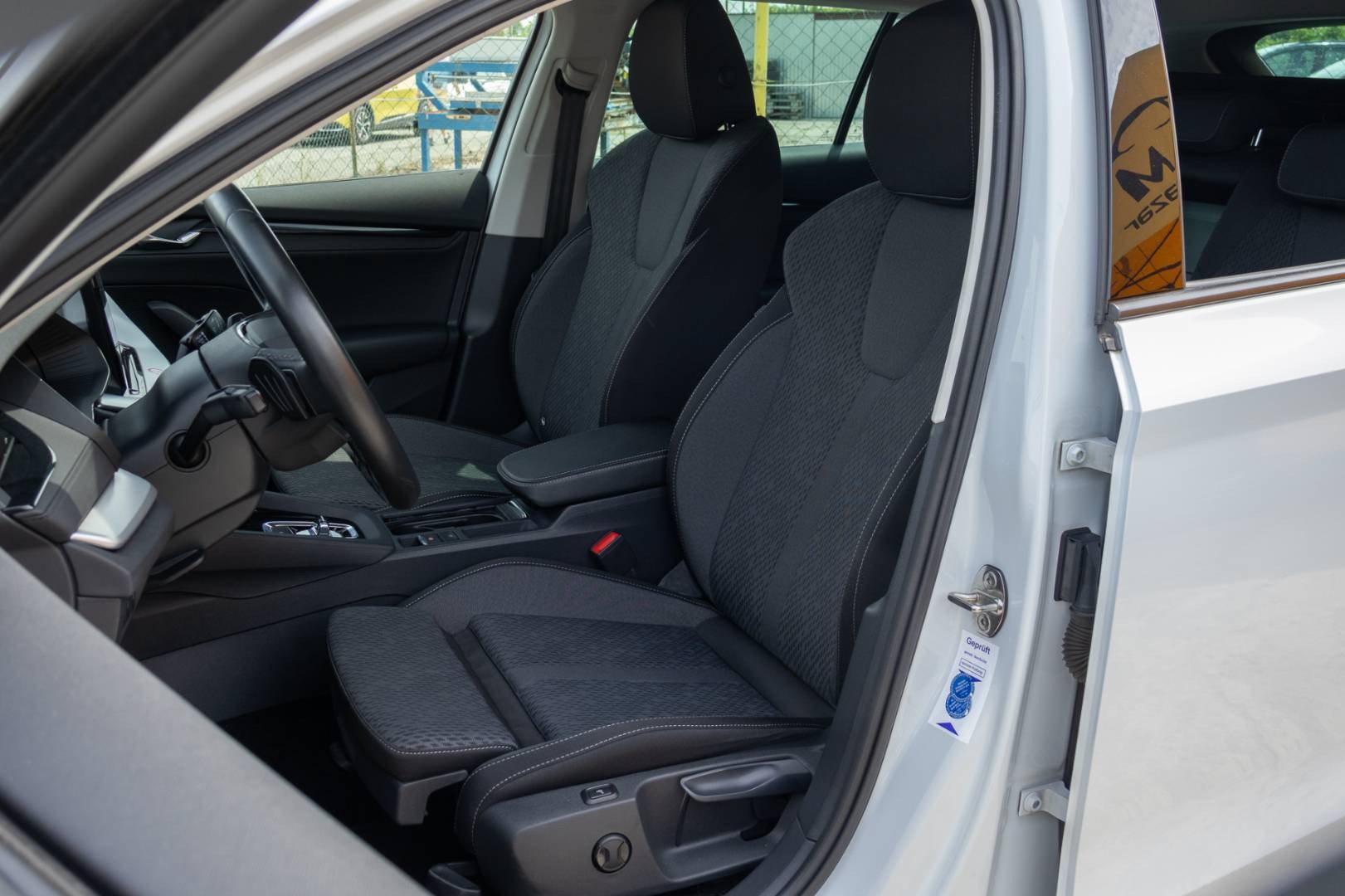 Škoda Octavia Combi 2.0 TDI SCR CLEVER DSG – Obrázok 12